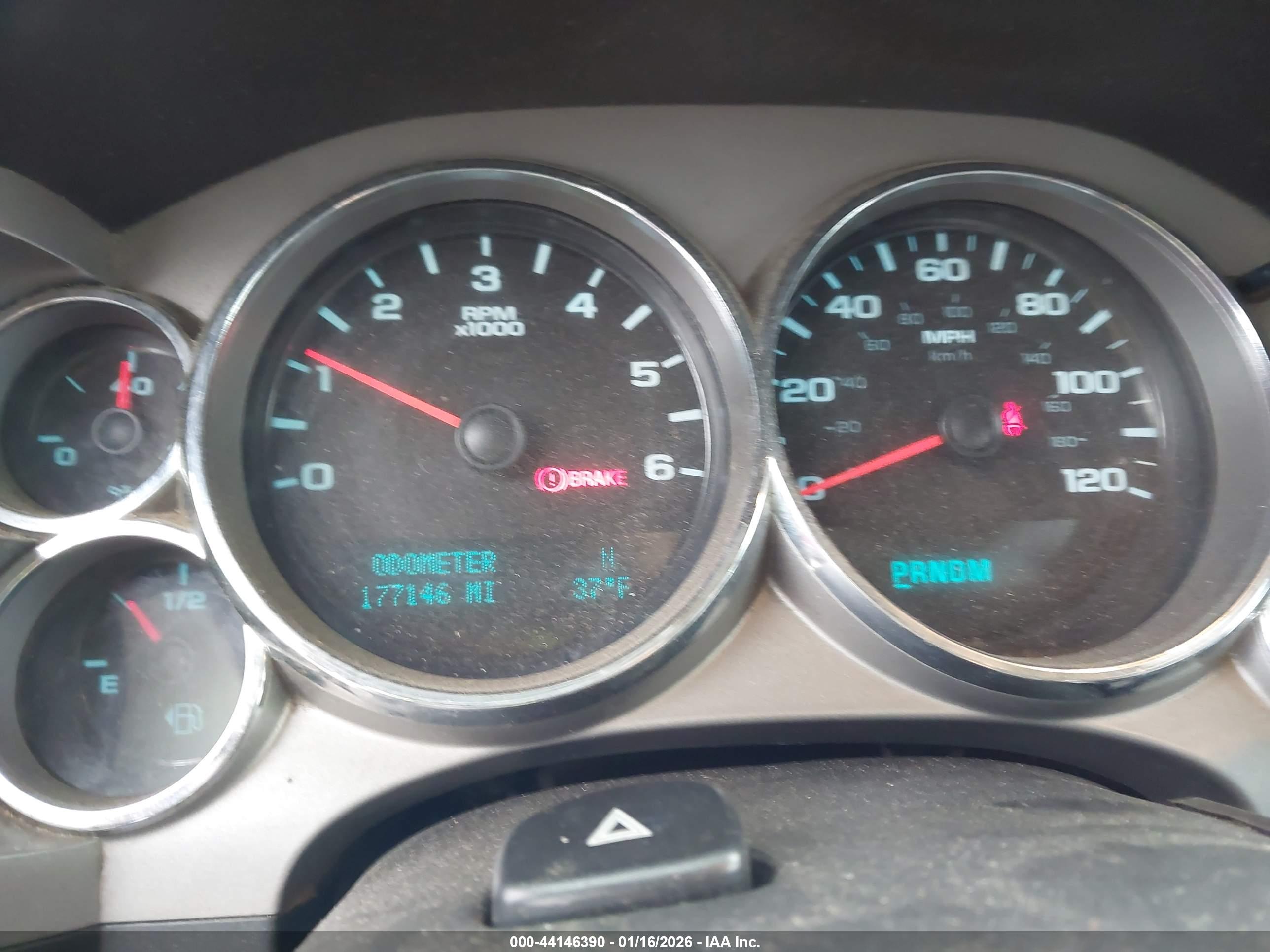 CHEVROLET SILVERADO image 7