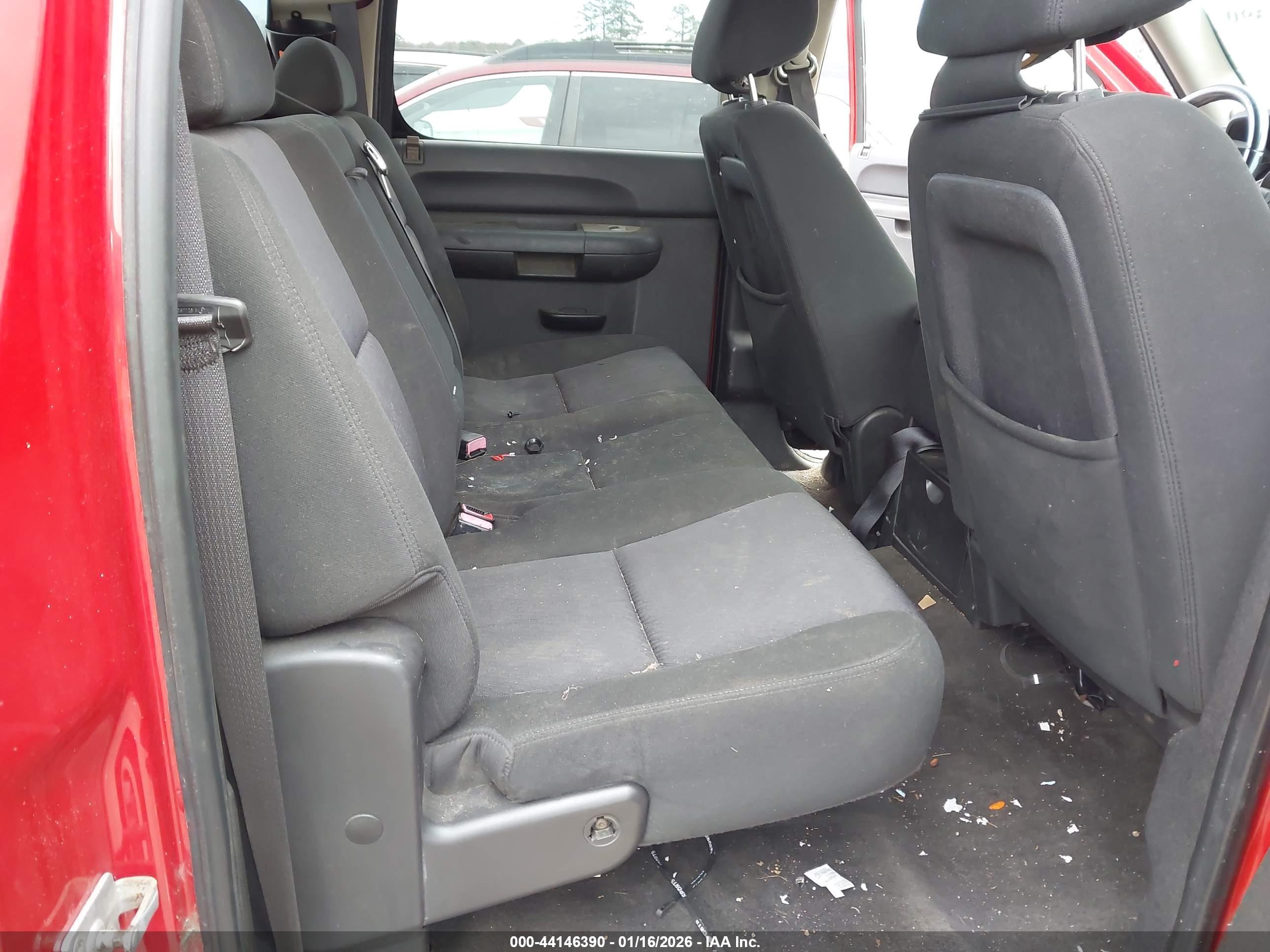 CHEVROLET SILVERADO image 8