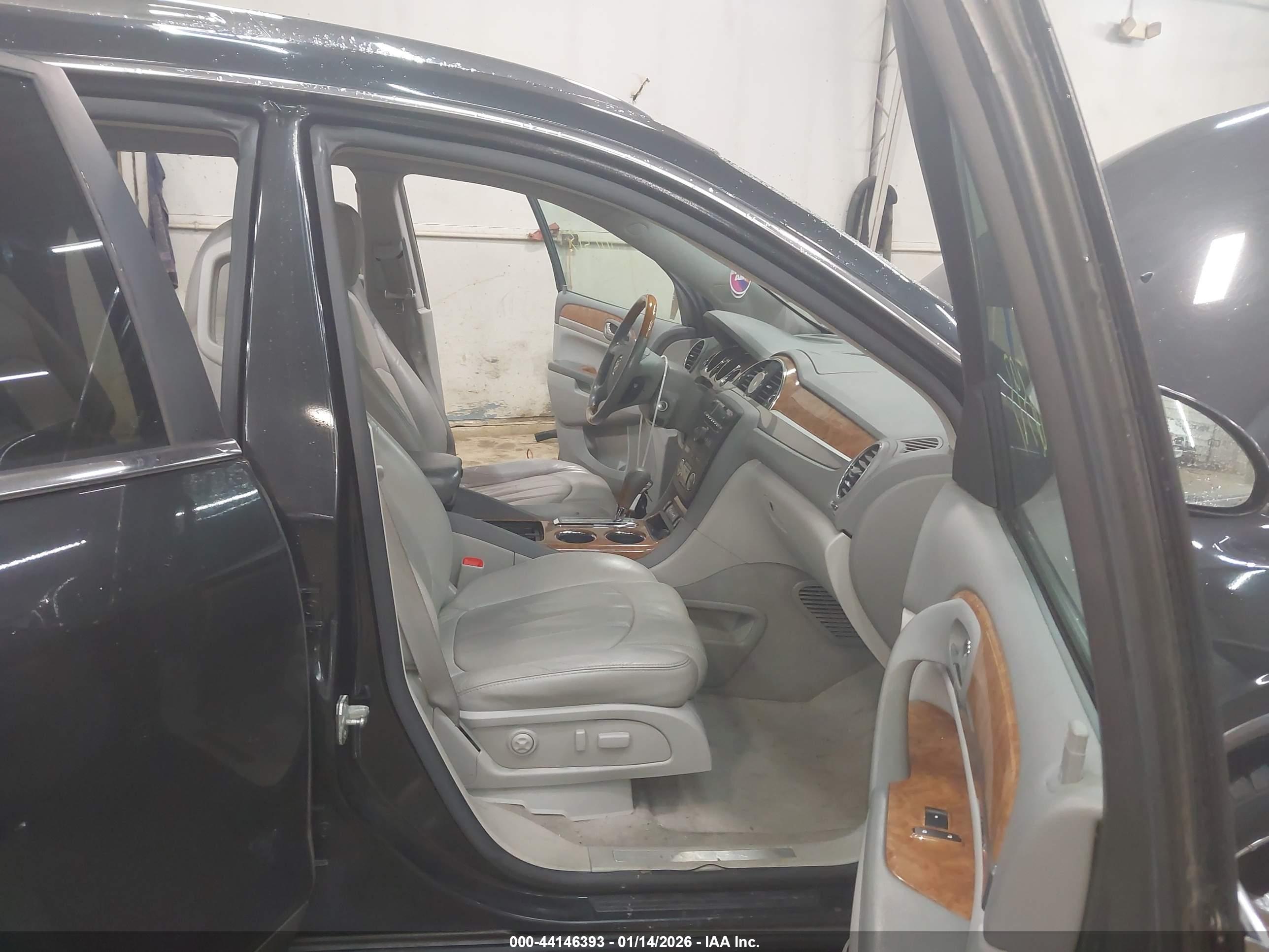 BUICK ENCLAVE image 5