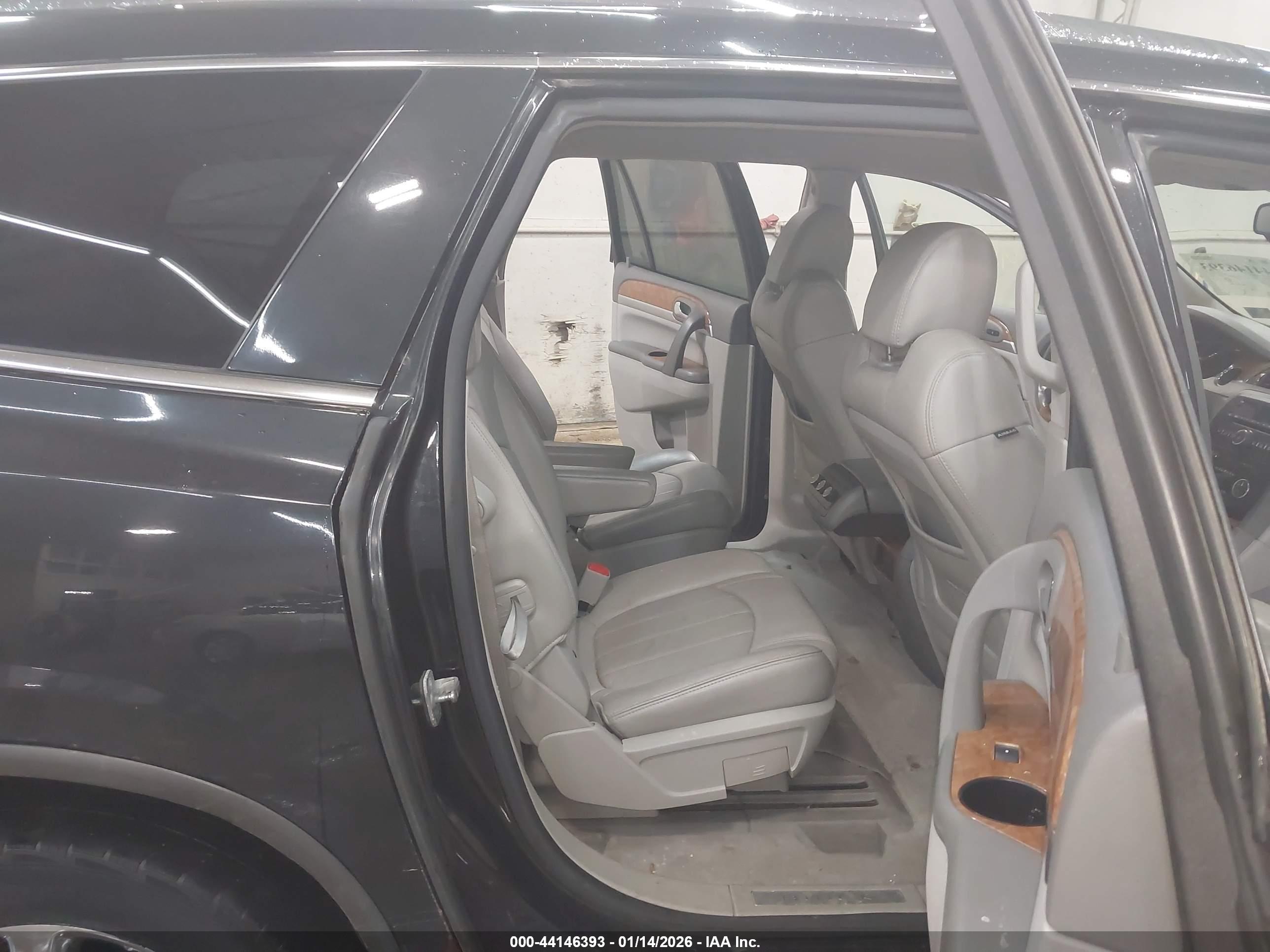 BUICK ENCLAVE image 8