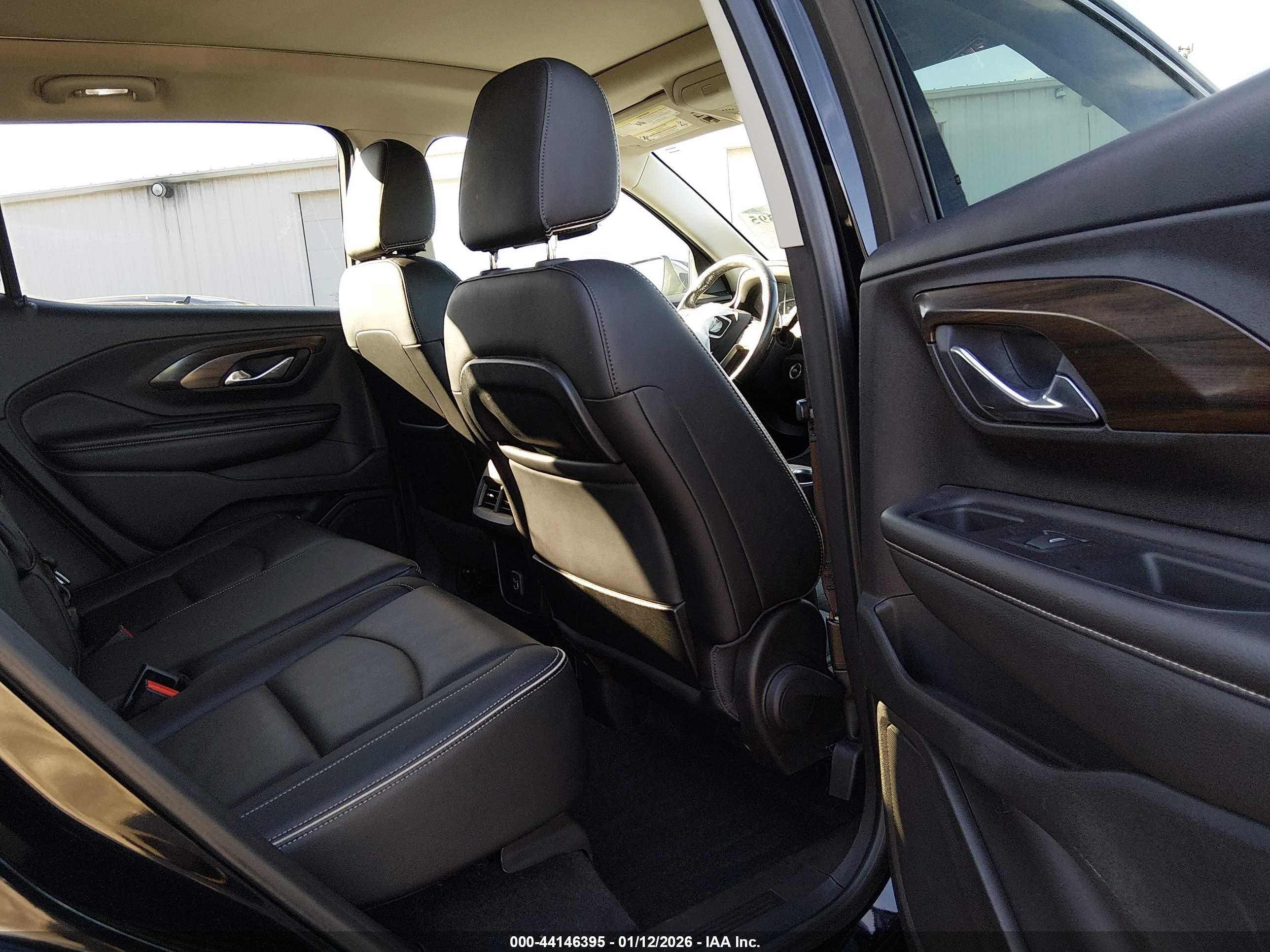 GMC TERRAIN image 8