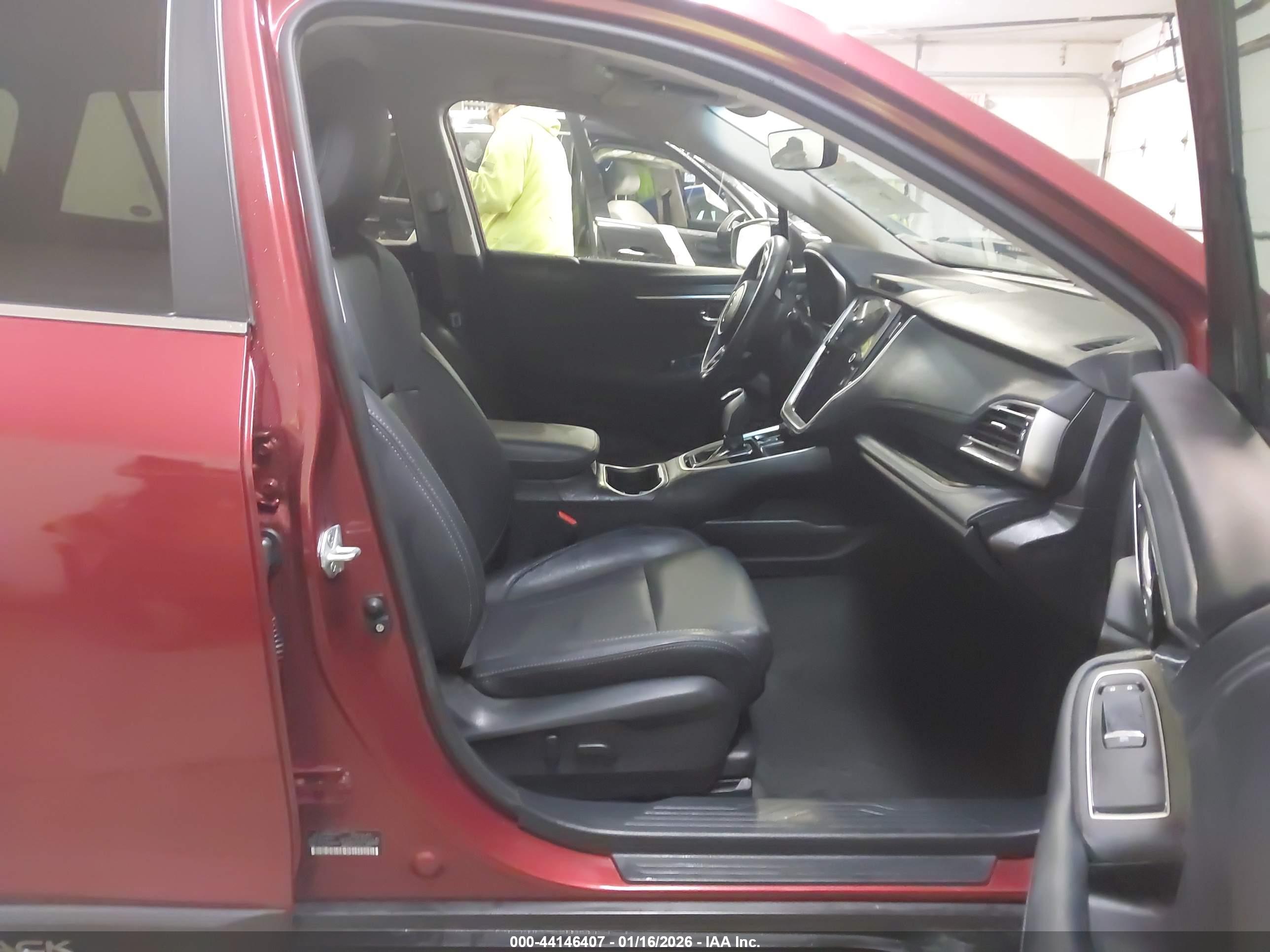 SUBARU OUTBACK image 5