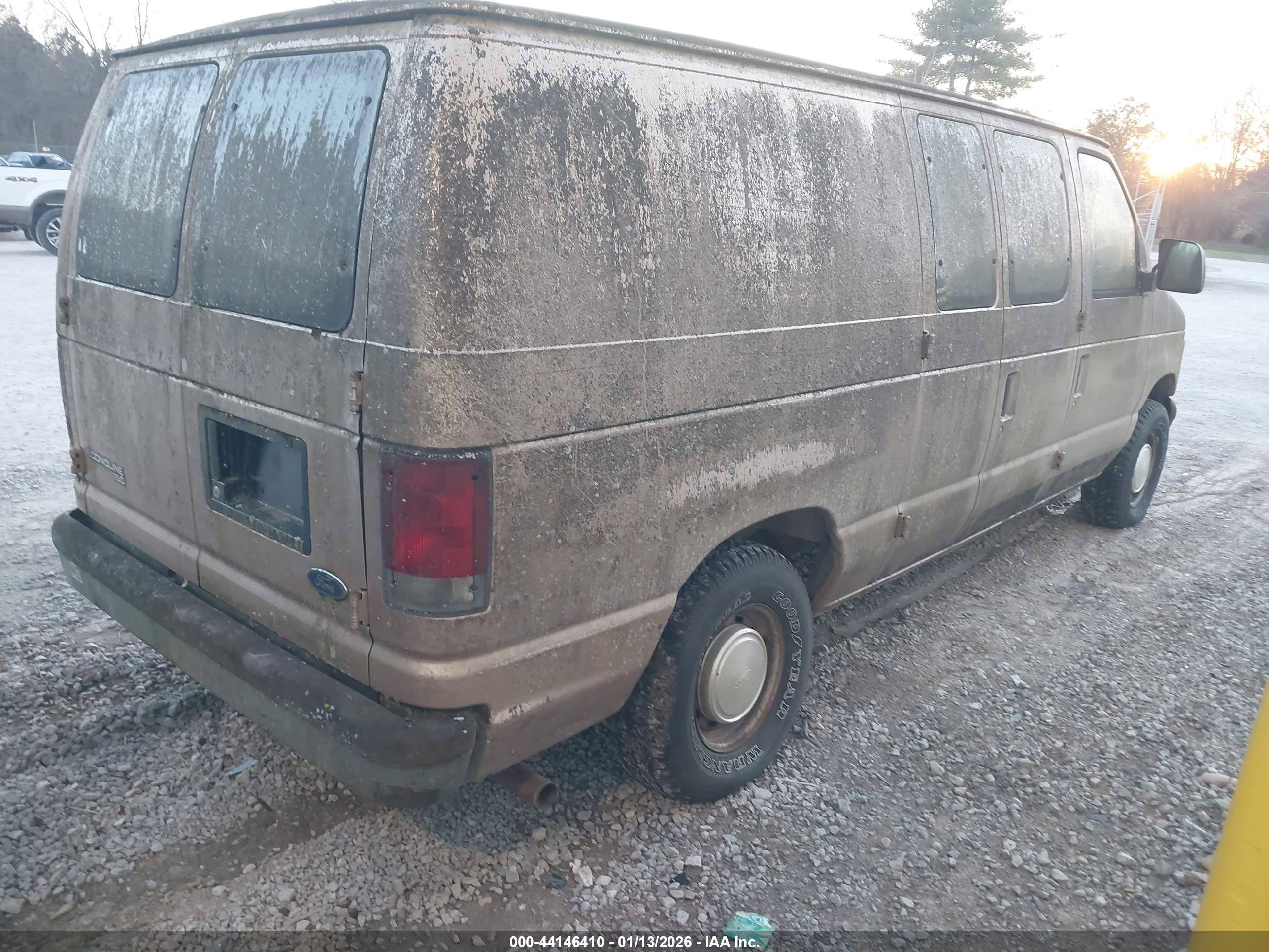 FORD ECONOLINE image 4