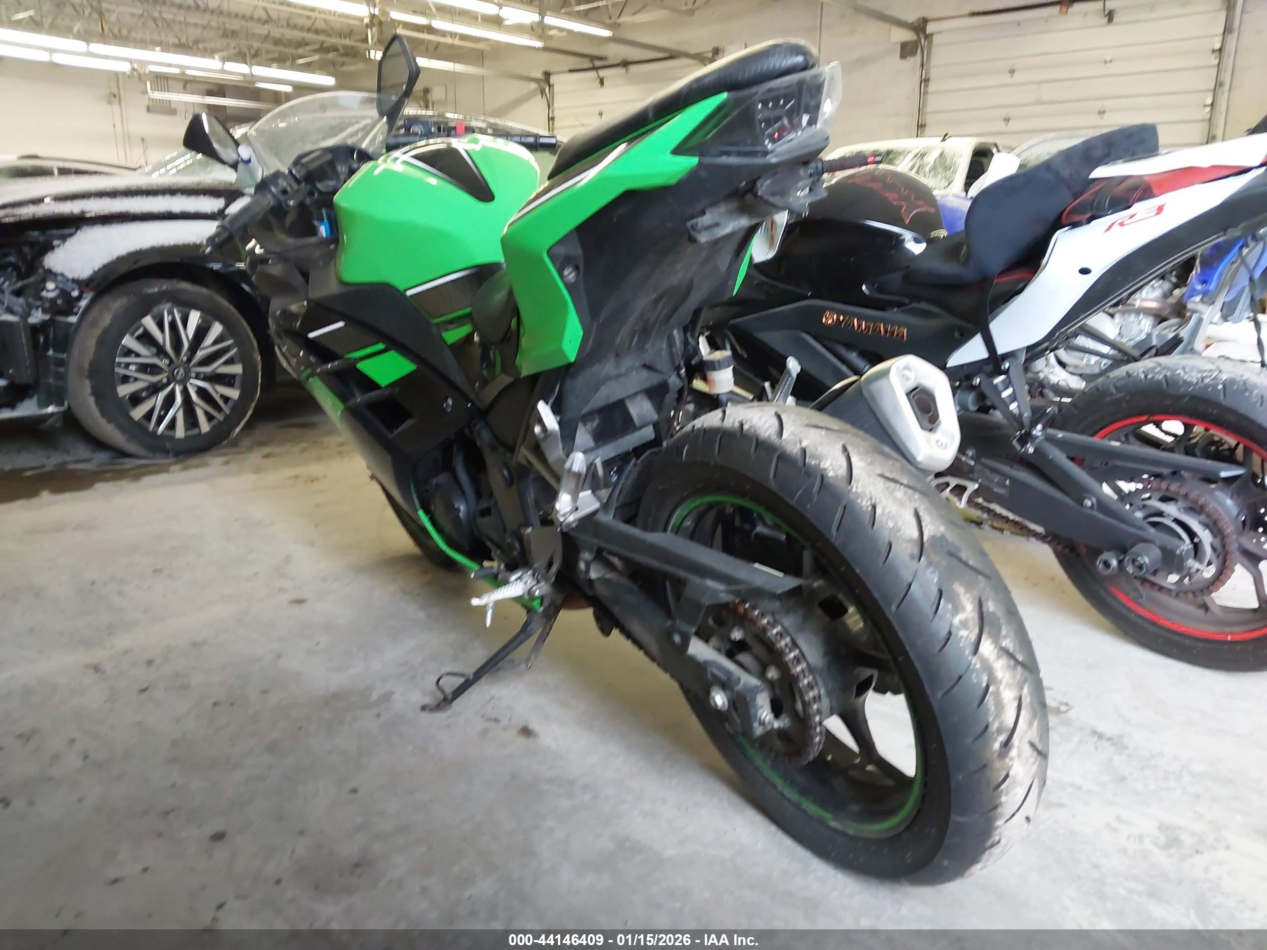 KAWASAKI EX300 image 3