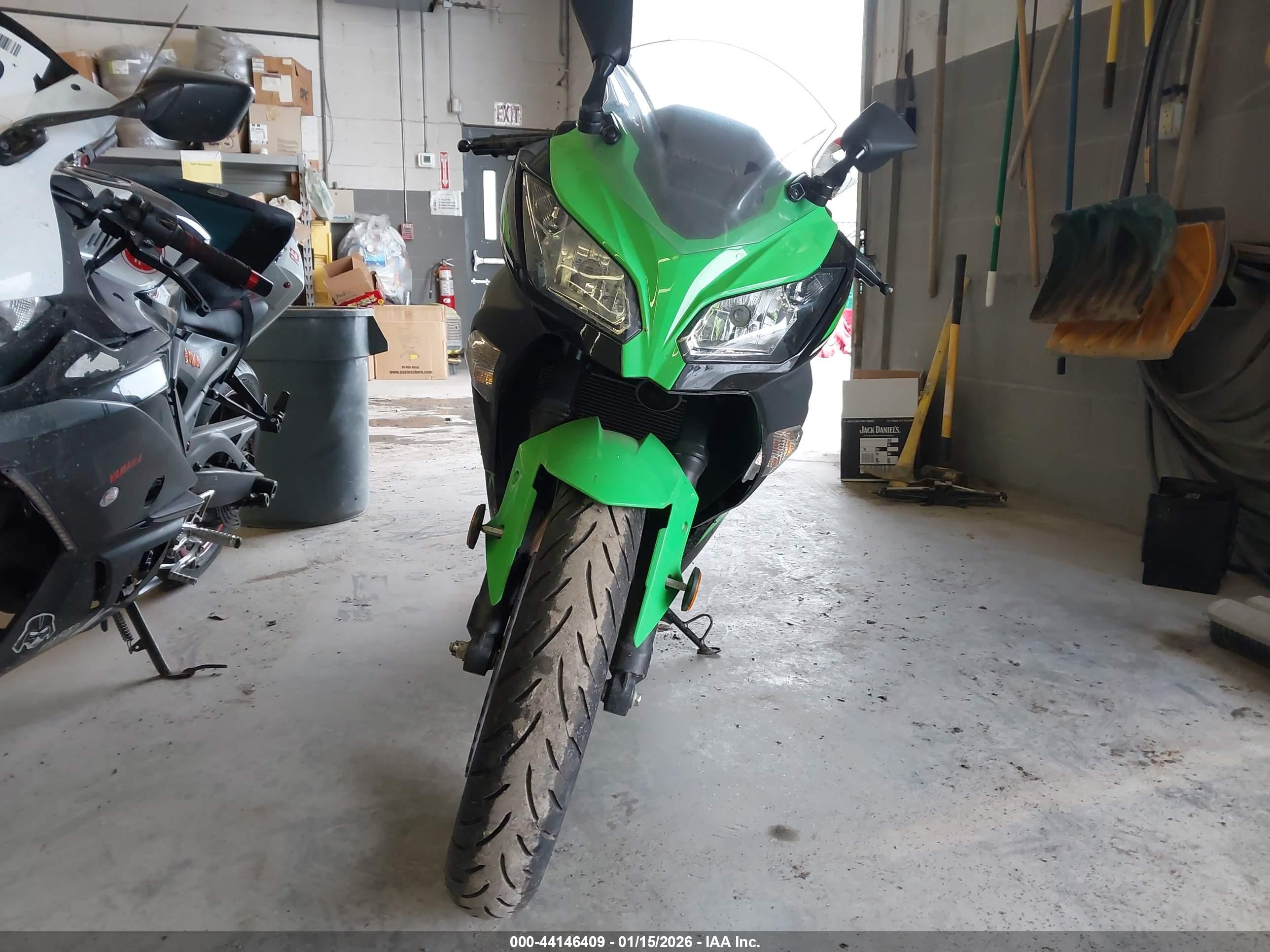 KAWASAKI EX300 image 5