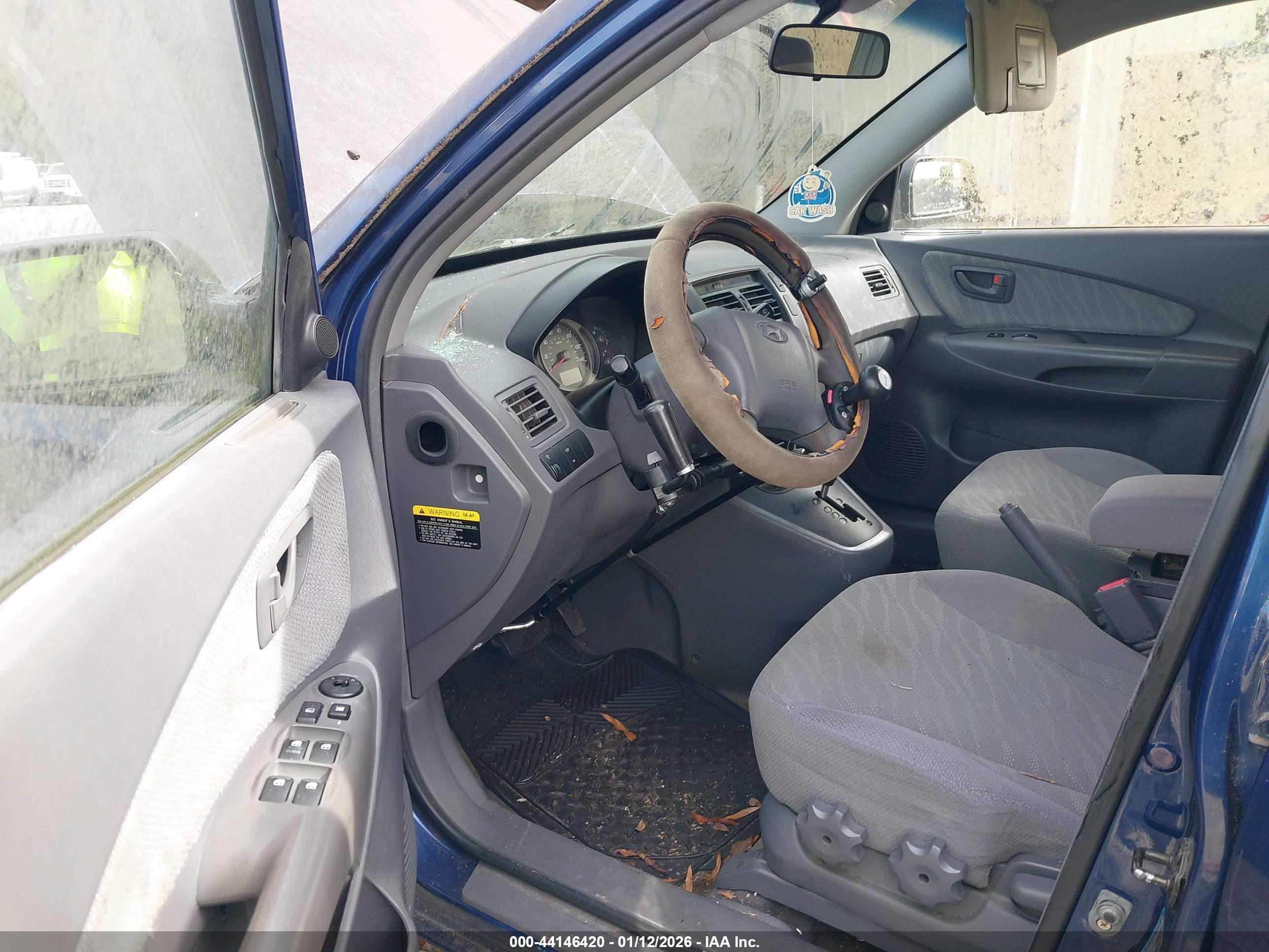 HYUNDAI TUCSON image 5