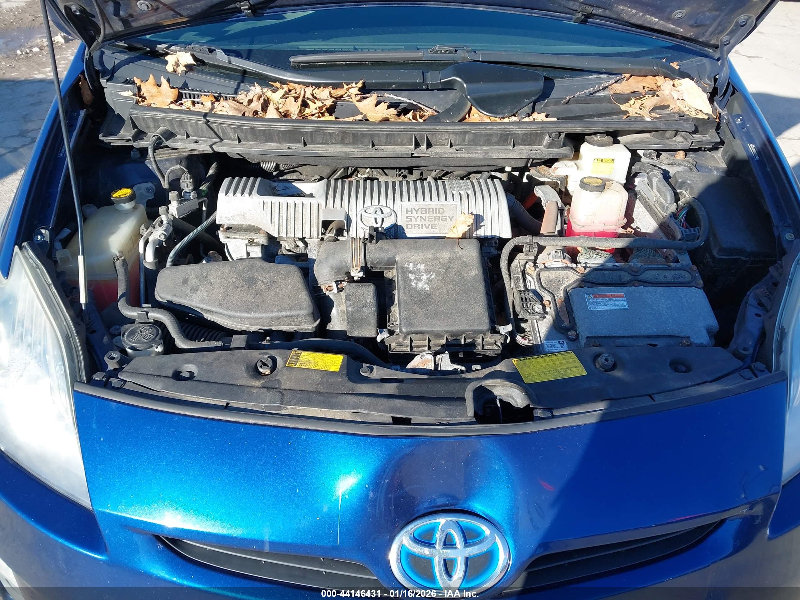 TOYOTA PRIUS image 10