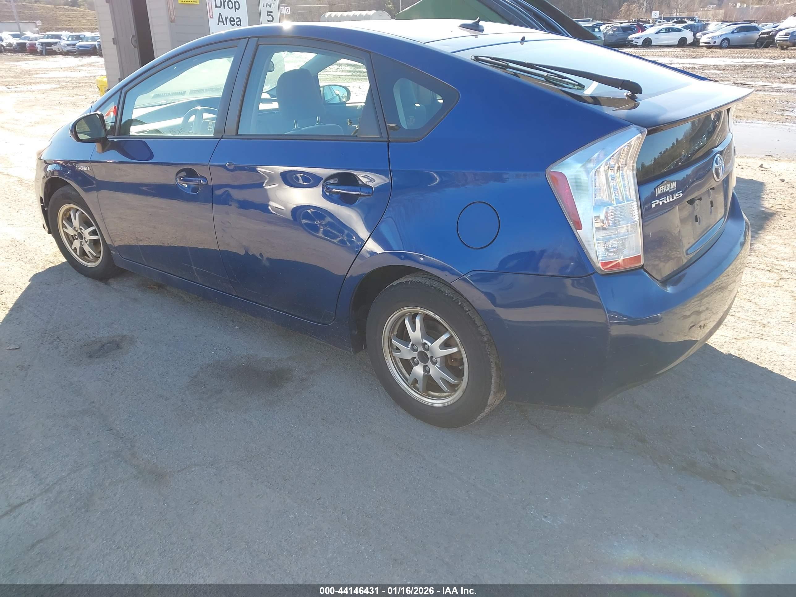 TOYOTA PRIUS image 3