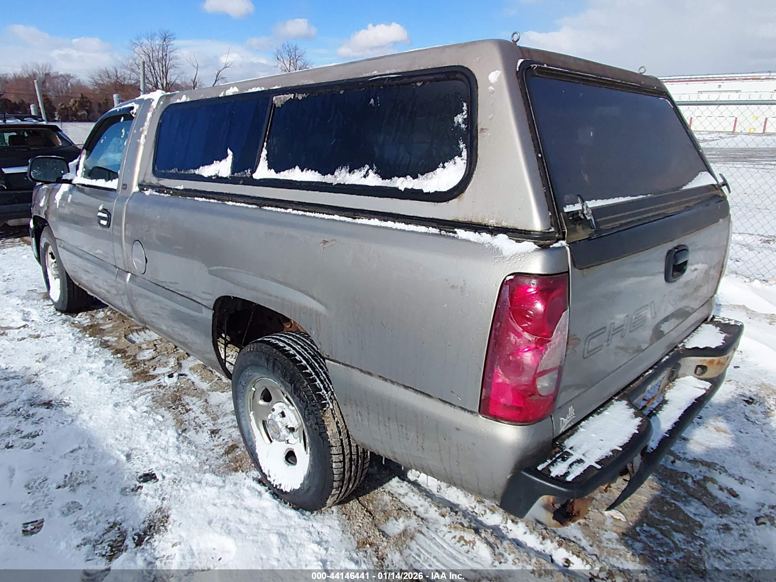 CHEVROLET SILVERADO image 3