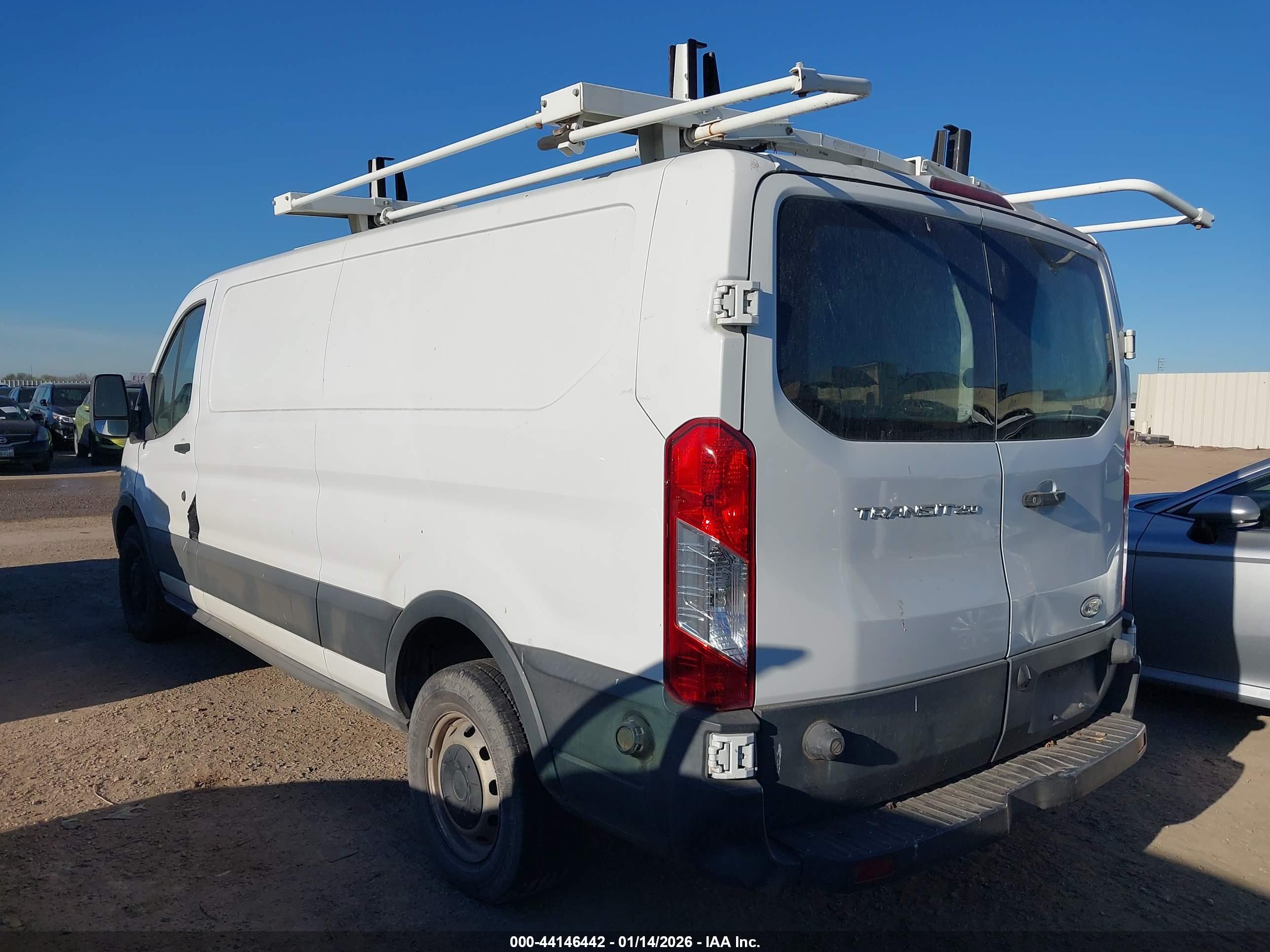 FORD TRANSIT-250 image 3