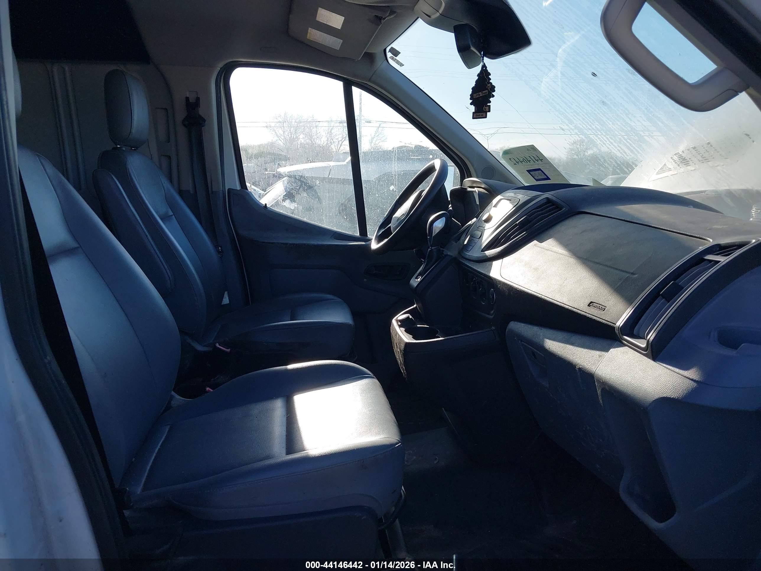 FORD TRANSIT-250 image 5