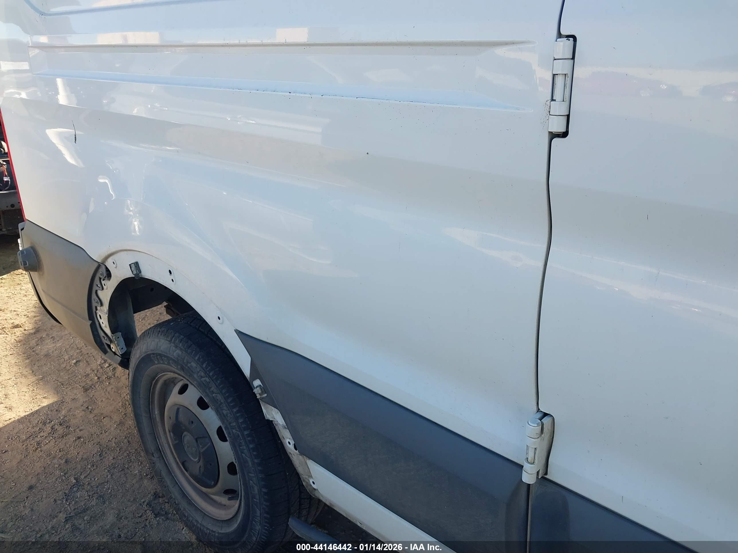 FORD TRANSIT-250 image 6