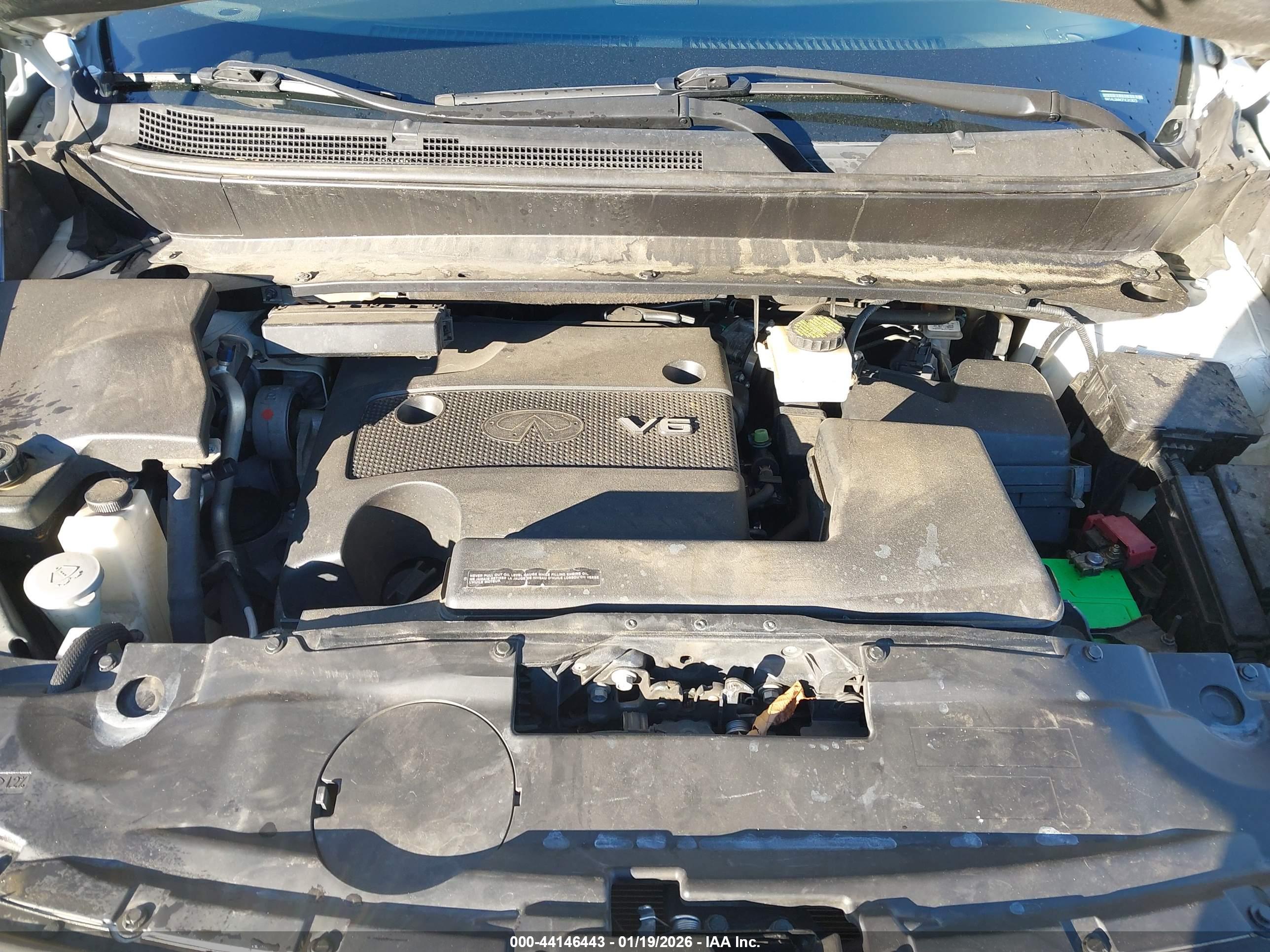 INFINITI JX35 image 10