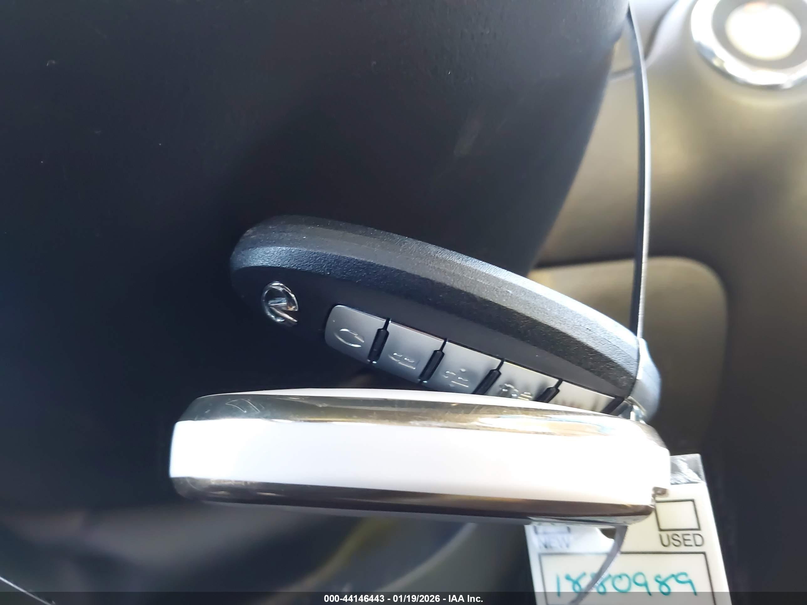 INFINITI JX35 image 11