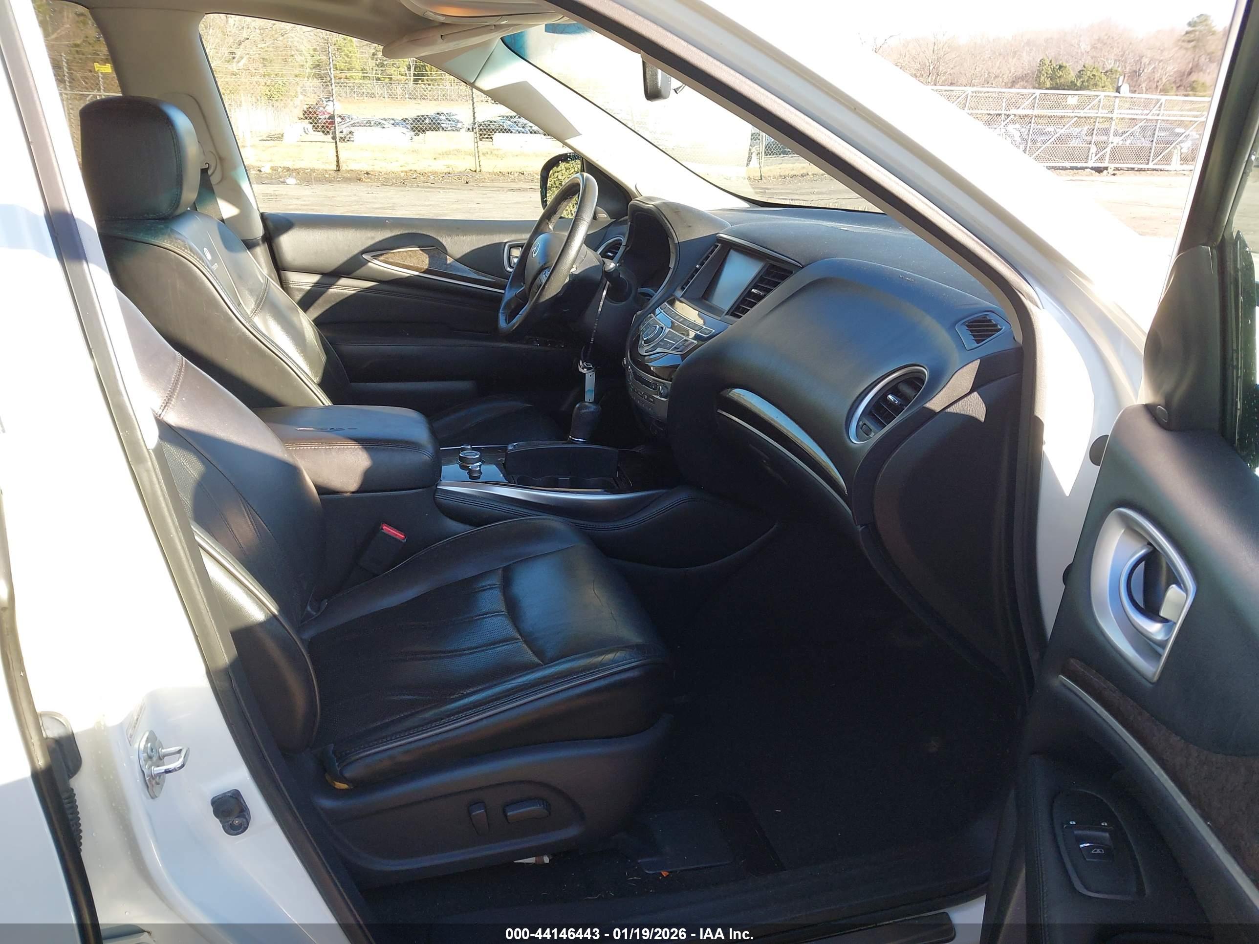 INFINITI JX35 image 5