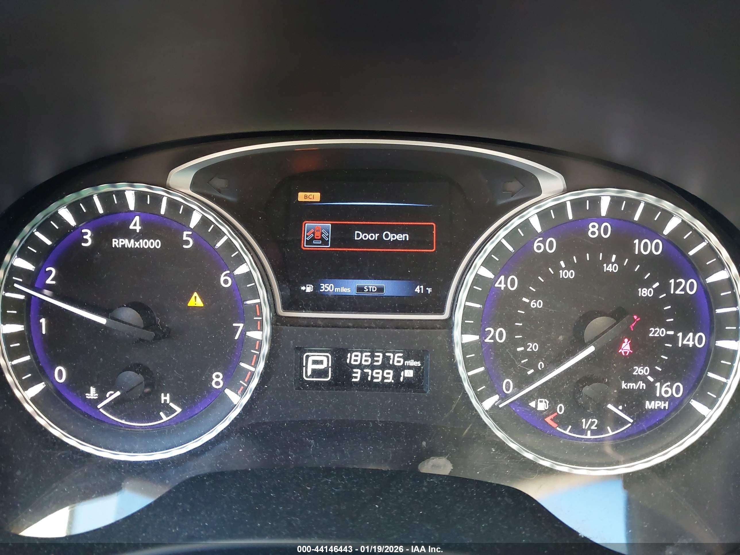 INFINITI JX35 image 7