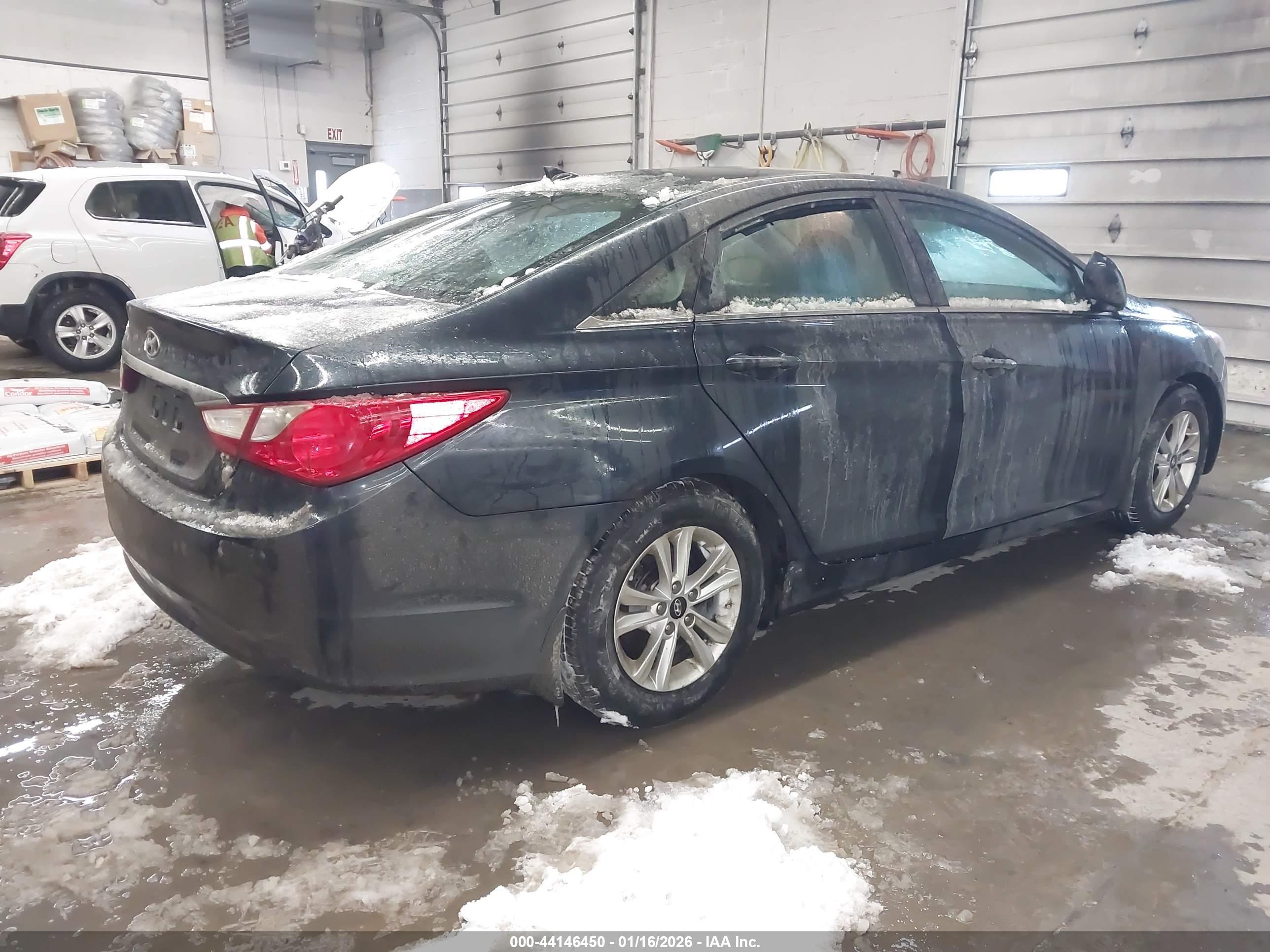 HYUNDAI SONATA image 4