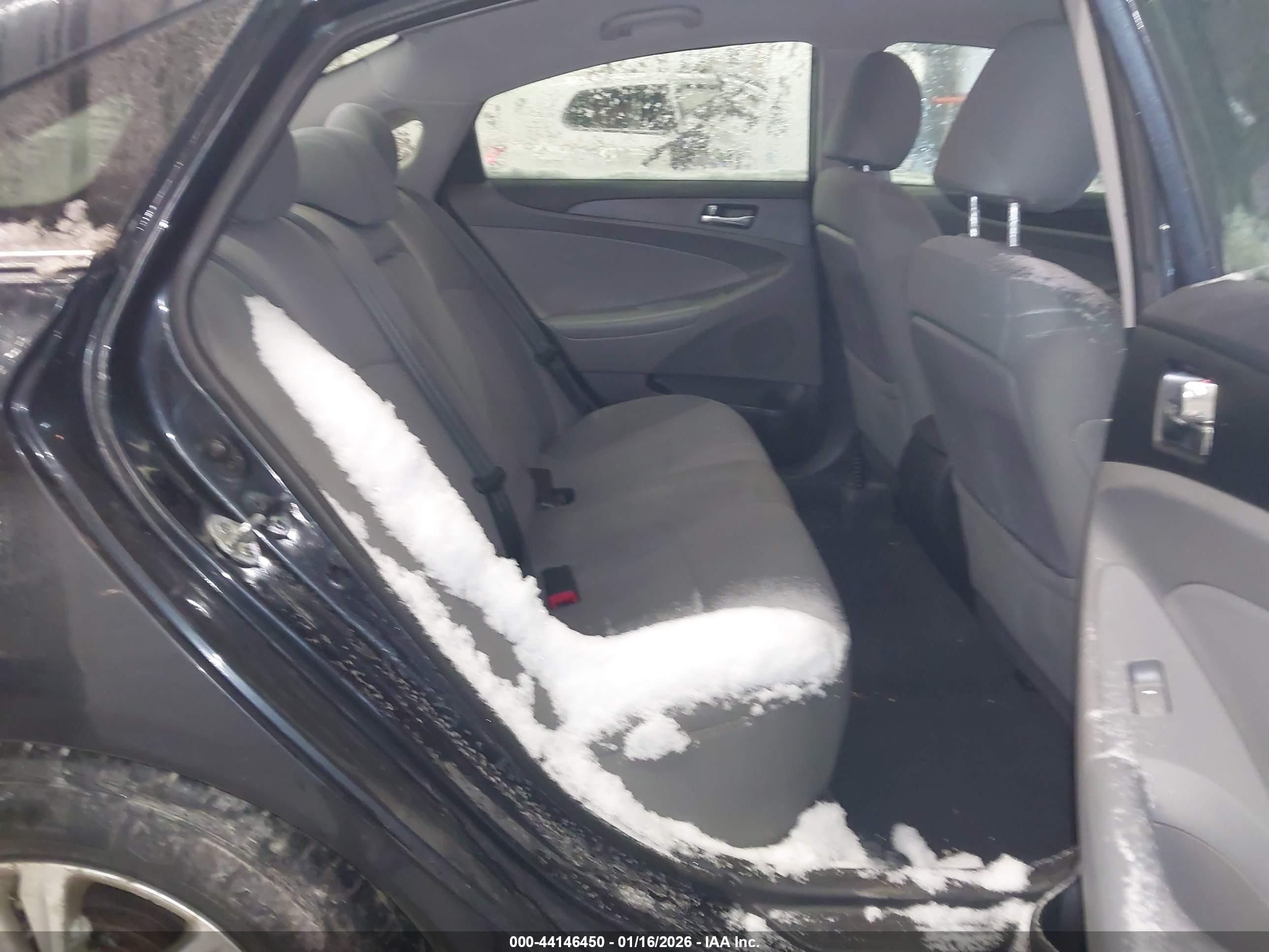 HYUNDAI SONATA image 8