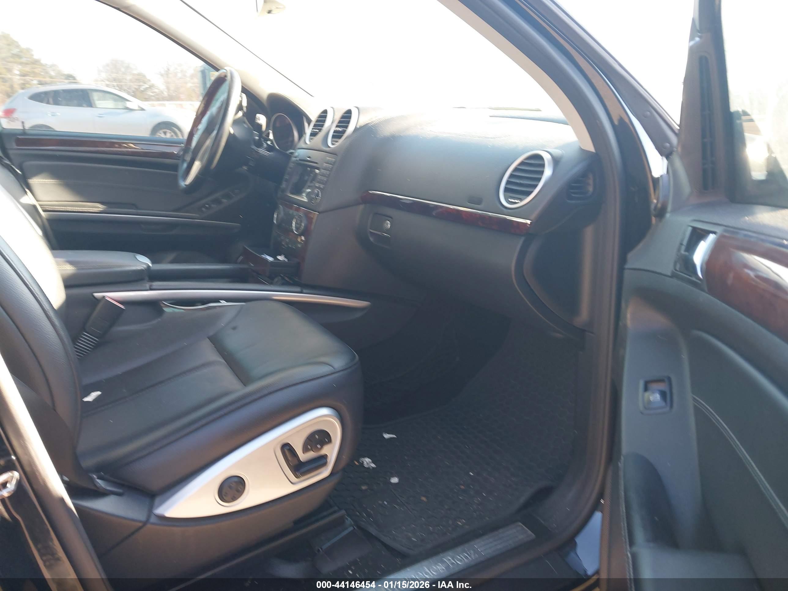 MERCEDES-BENZ GL image 5