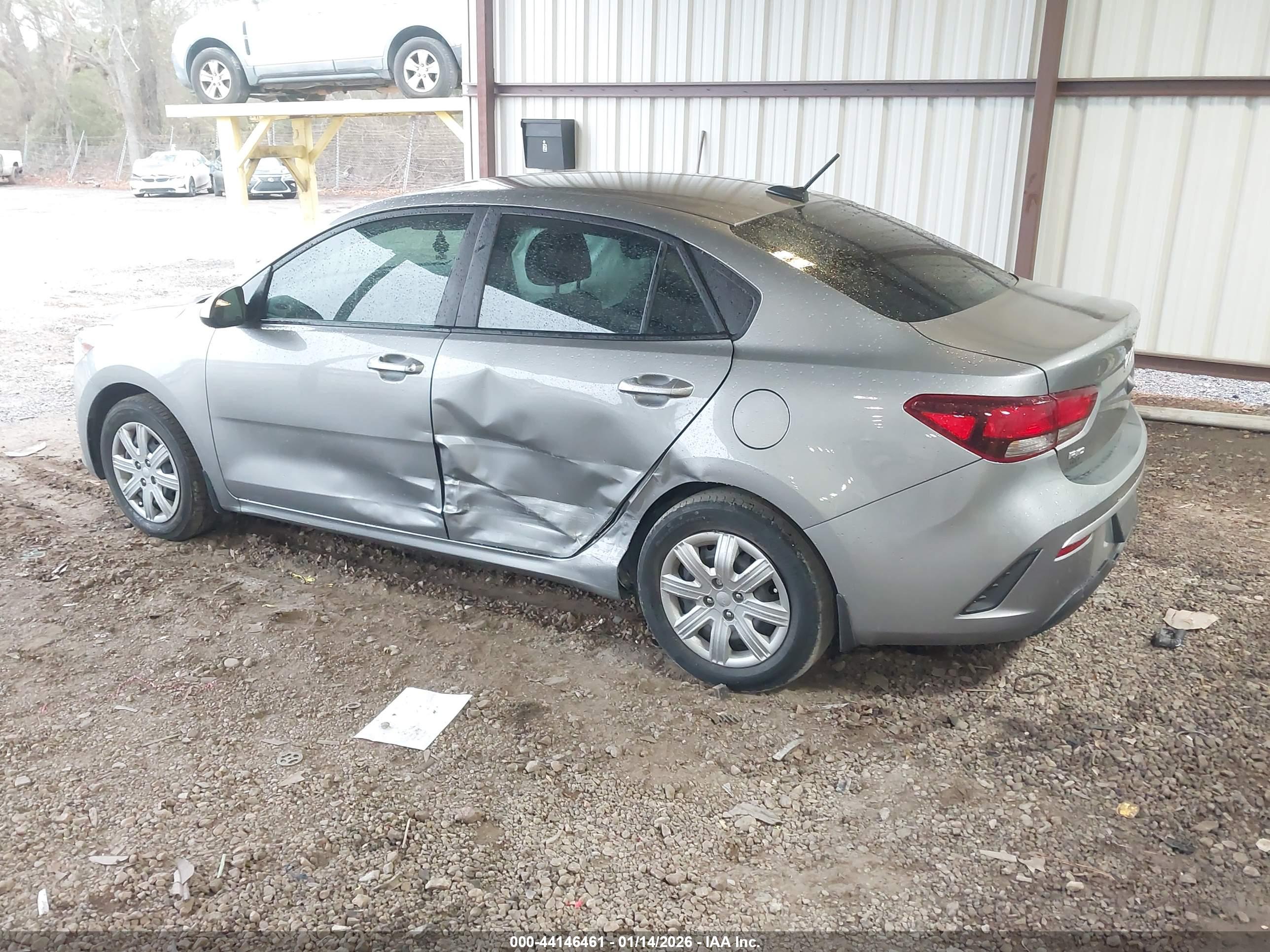 KIA RIO image 3