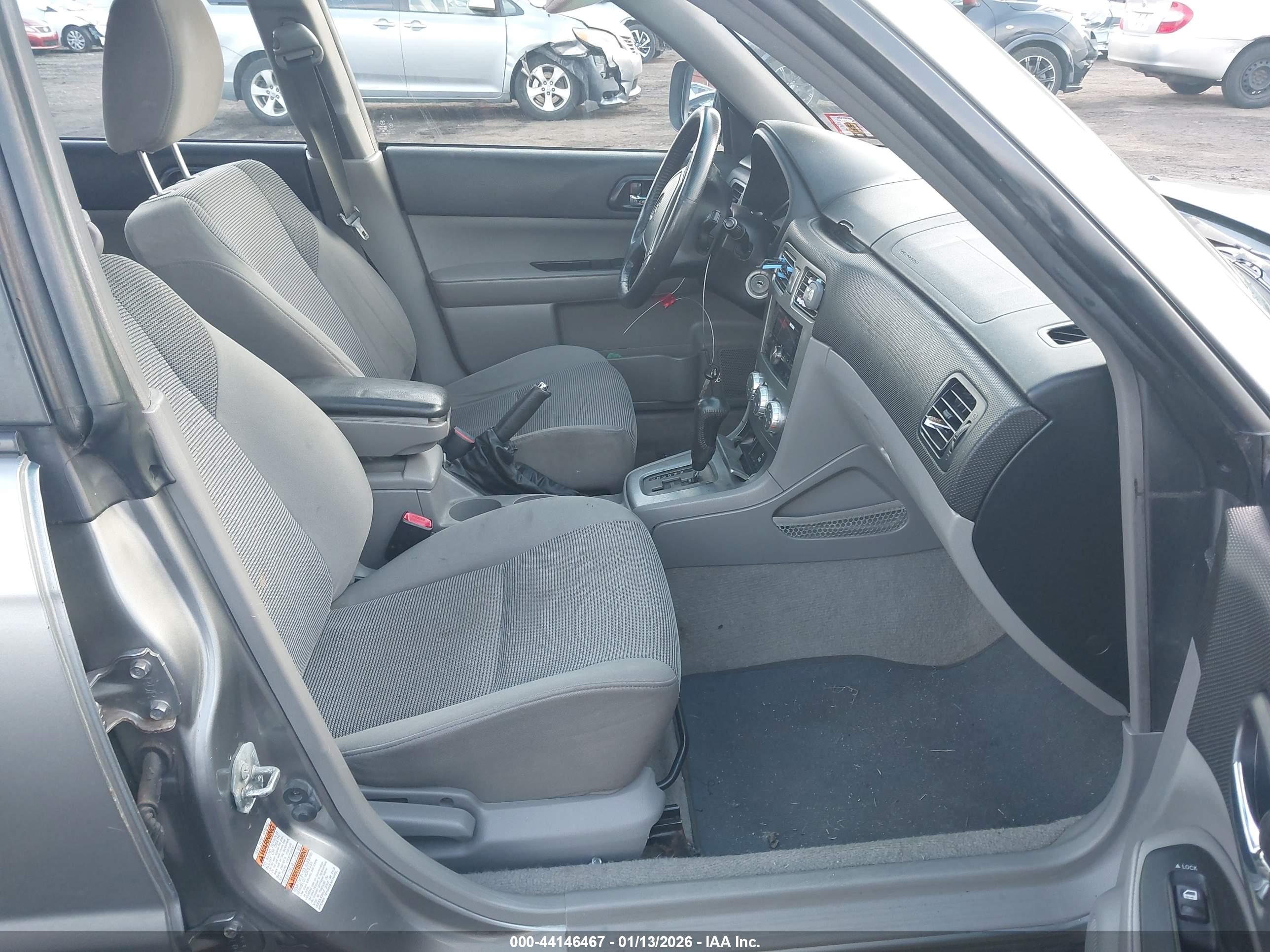 SUBARU FORESTER image 5