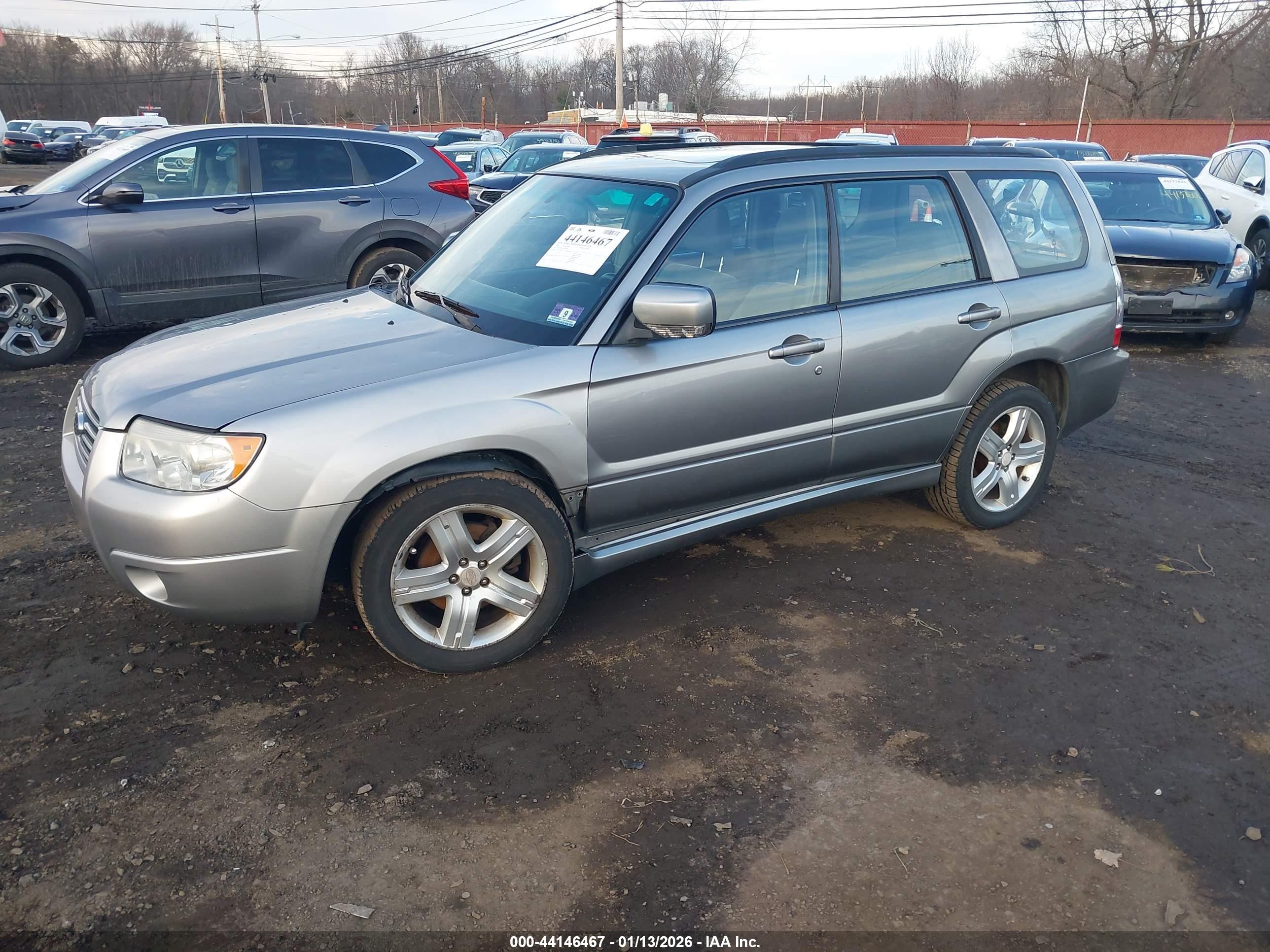 SUBARU FORESTER image 6