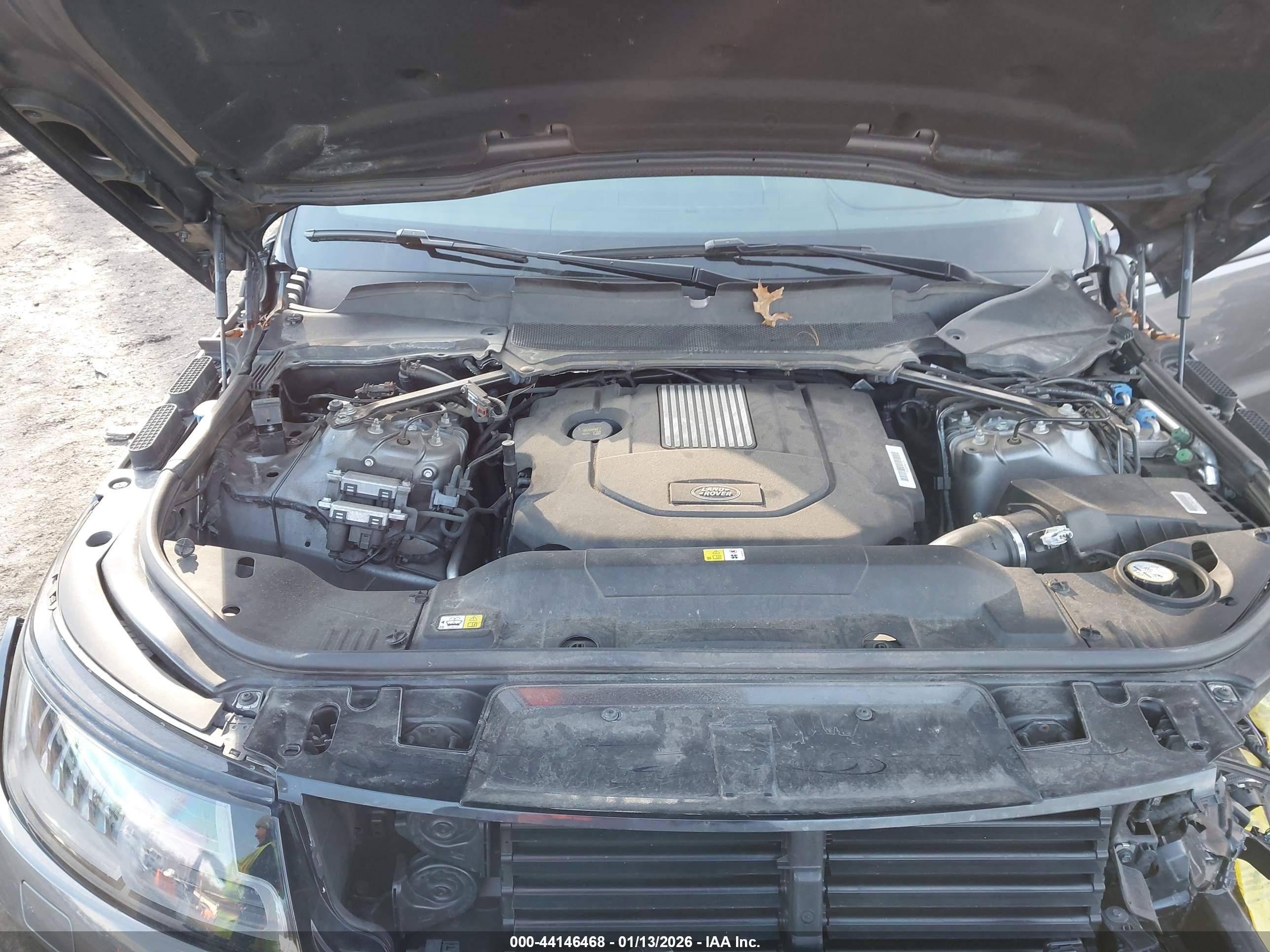 LAND ROVER image 10