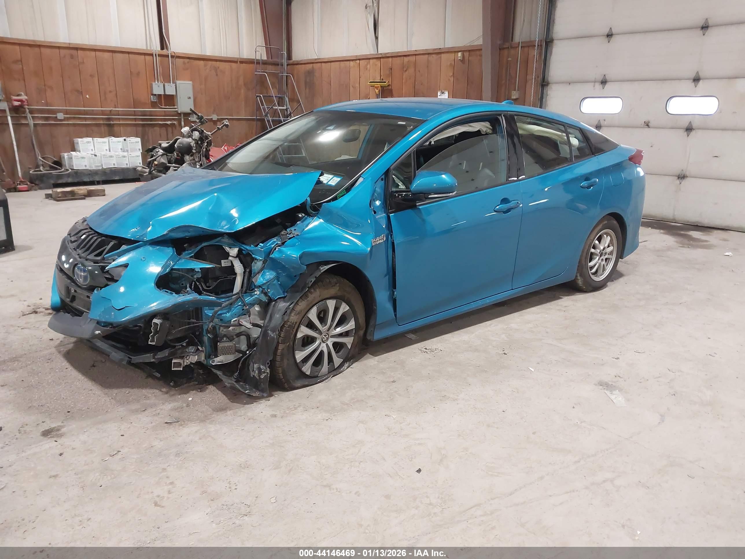 TOYOTA PRIUS image 2