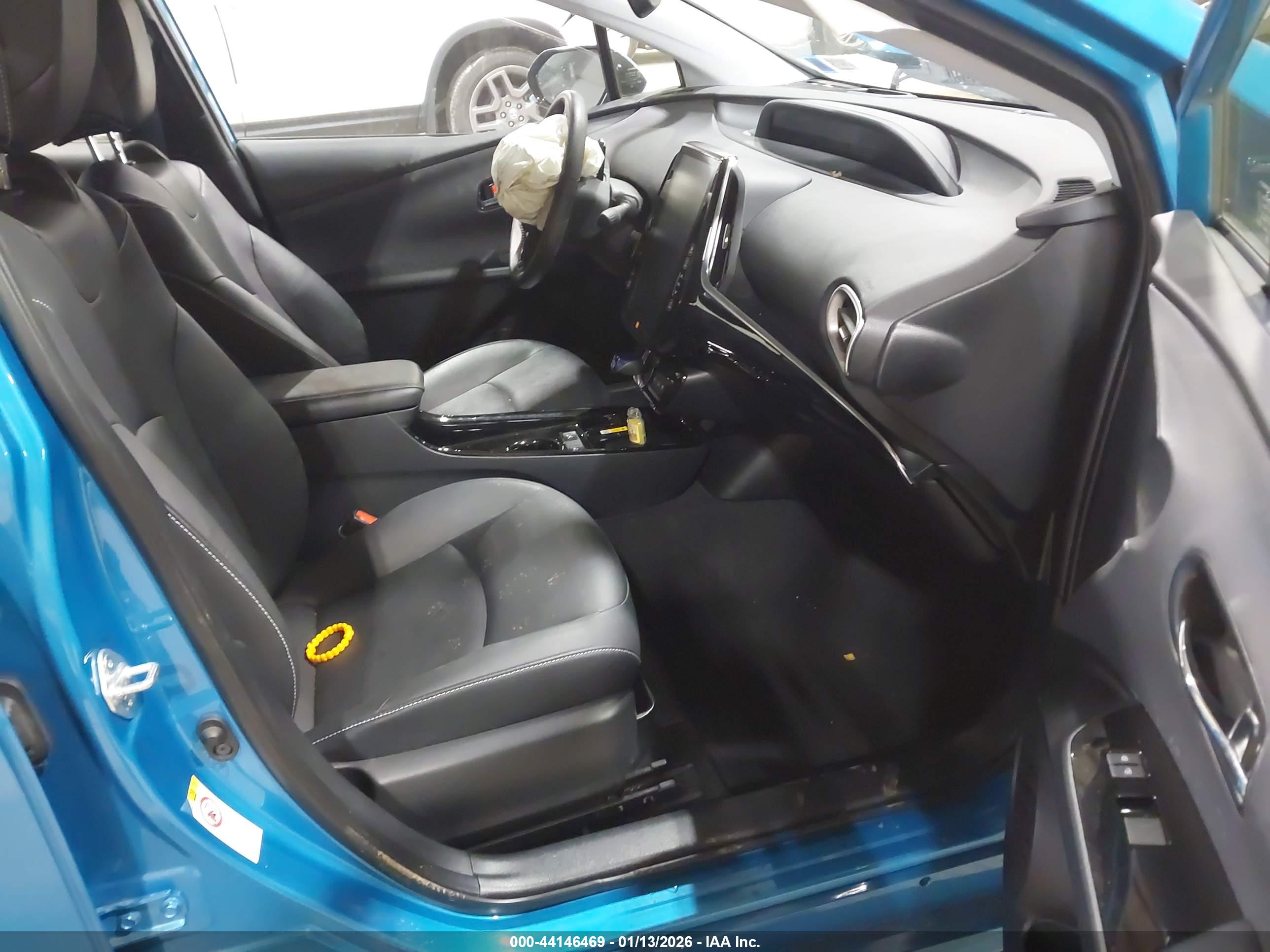 TOYOTA PRIUS image 5