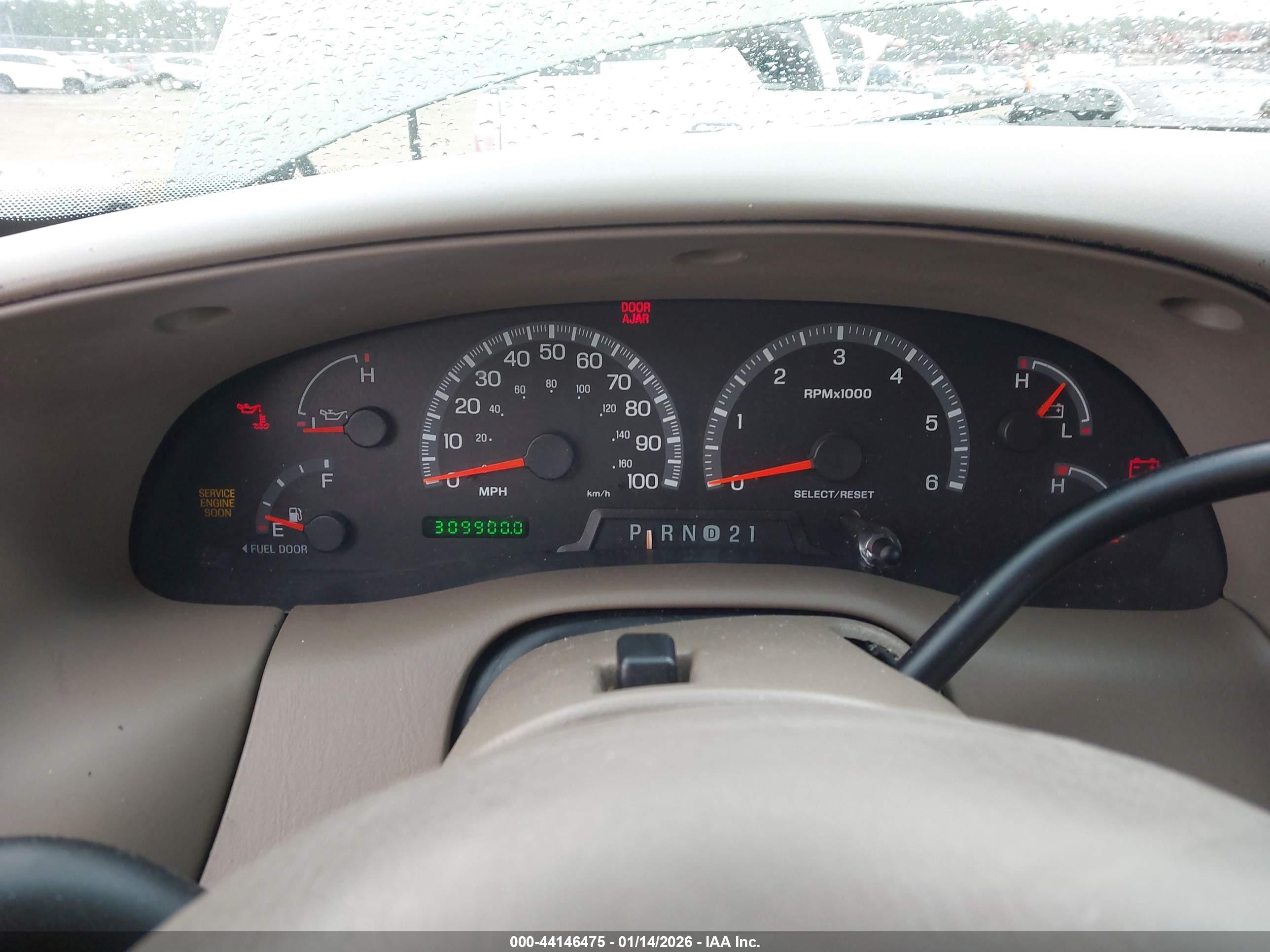 FORD EXPEDITION image 7