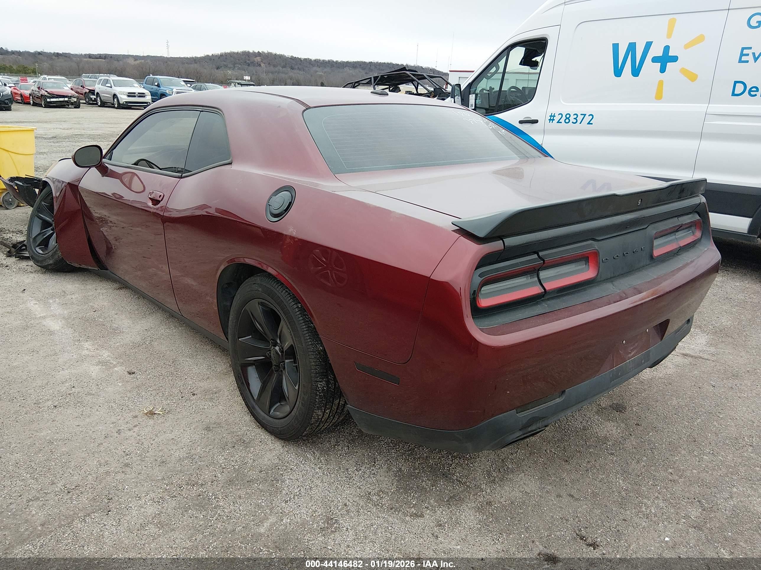 DODGE CHALLENGER image 3
