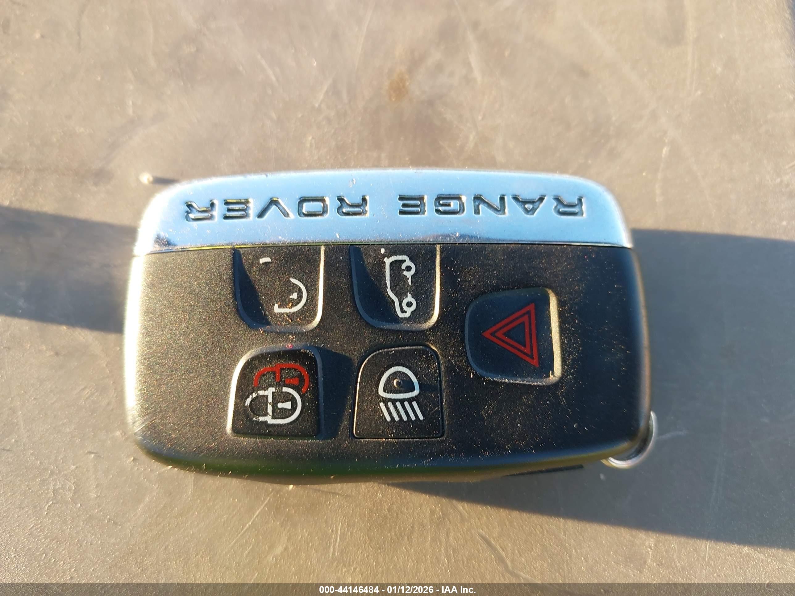 LAND ROVER image 11