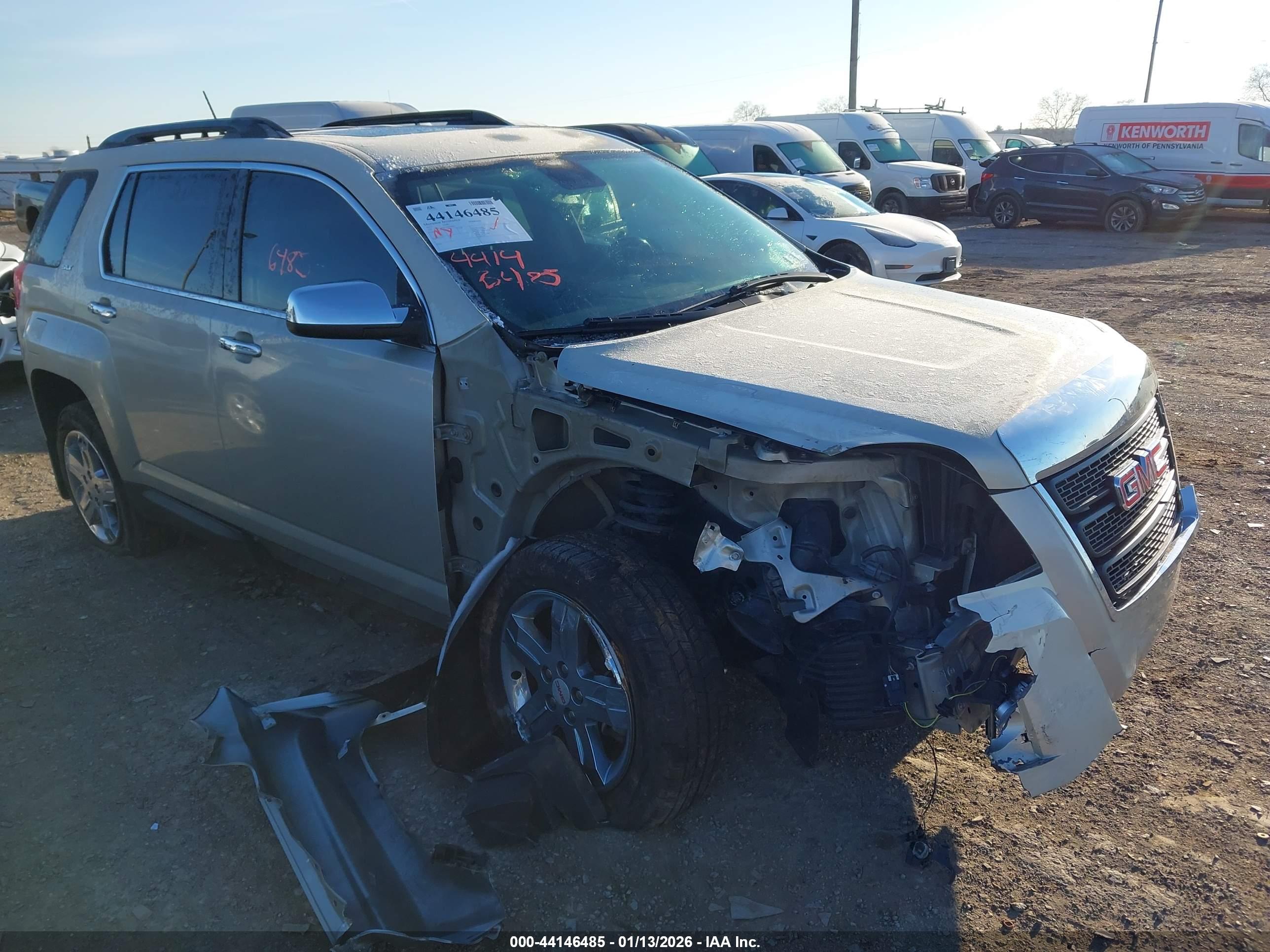 GMC TERRAIN image 6
