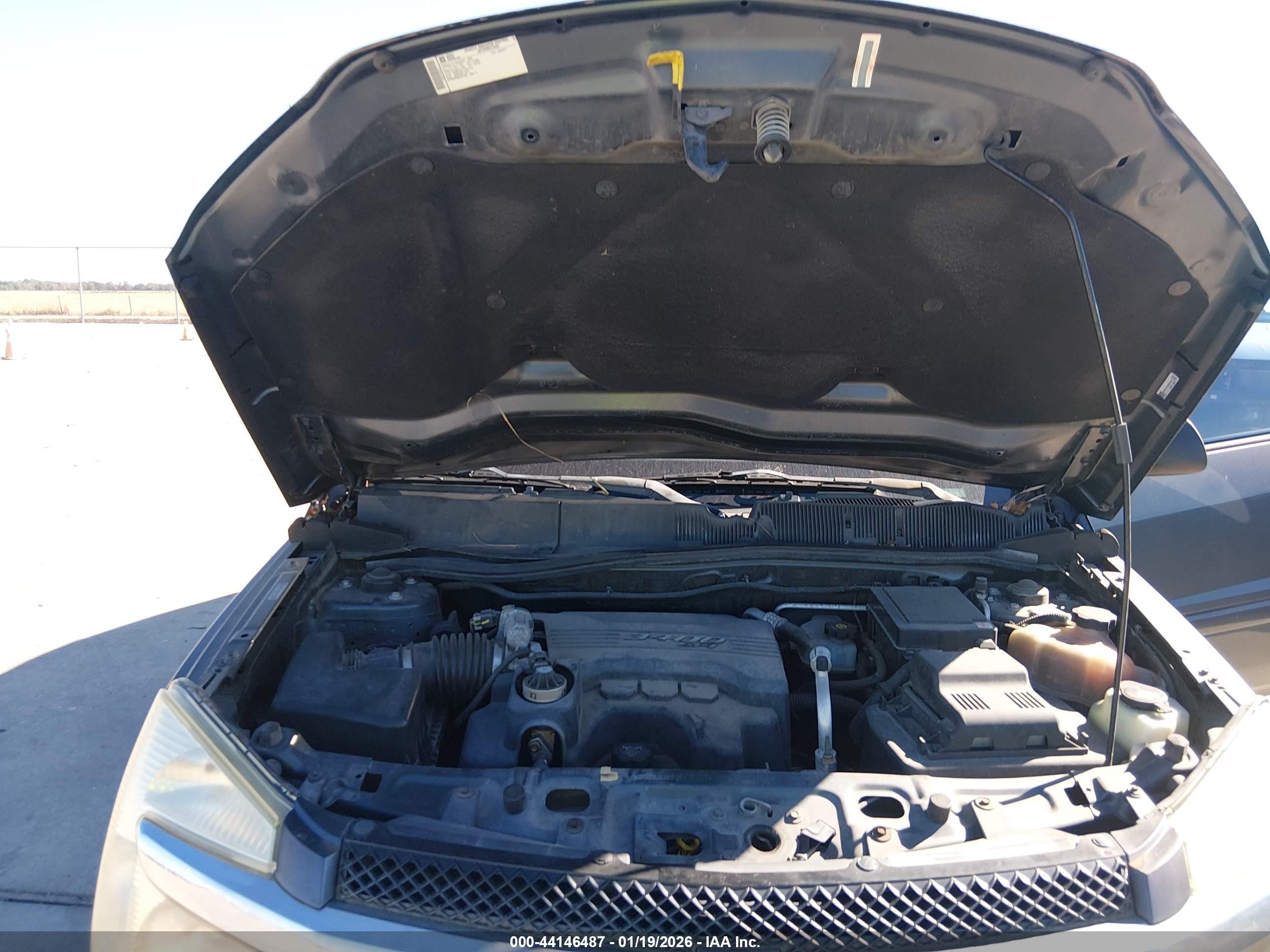 CHEVROLET EQUINOX image 10