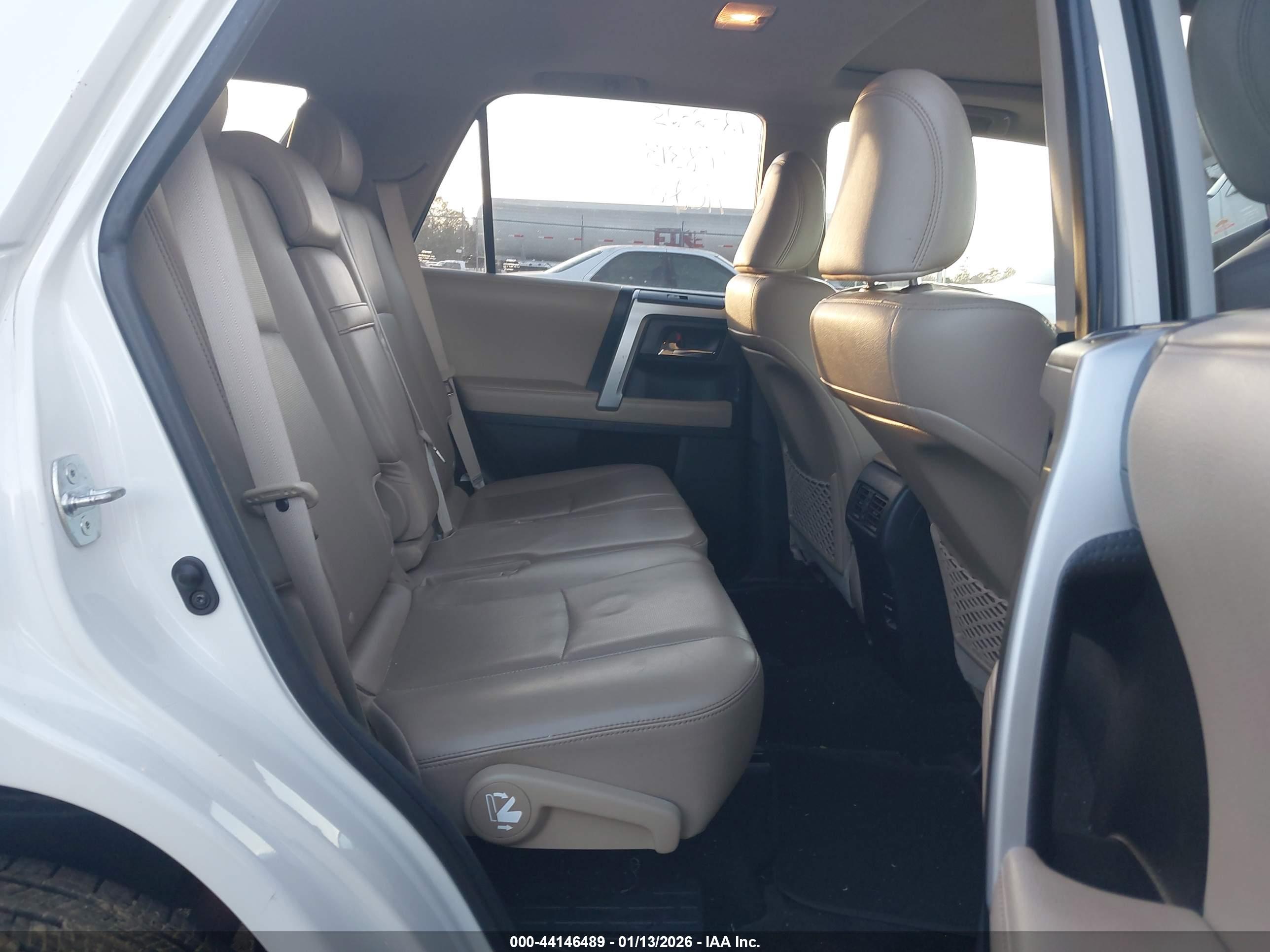 TOYOTA 4RUNNER image 8