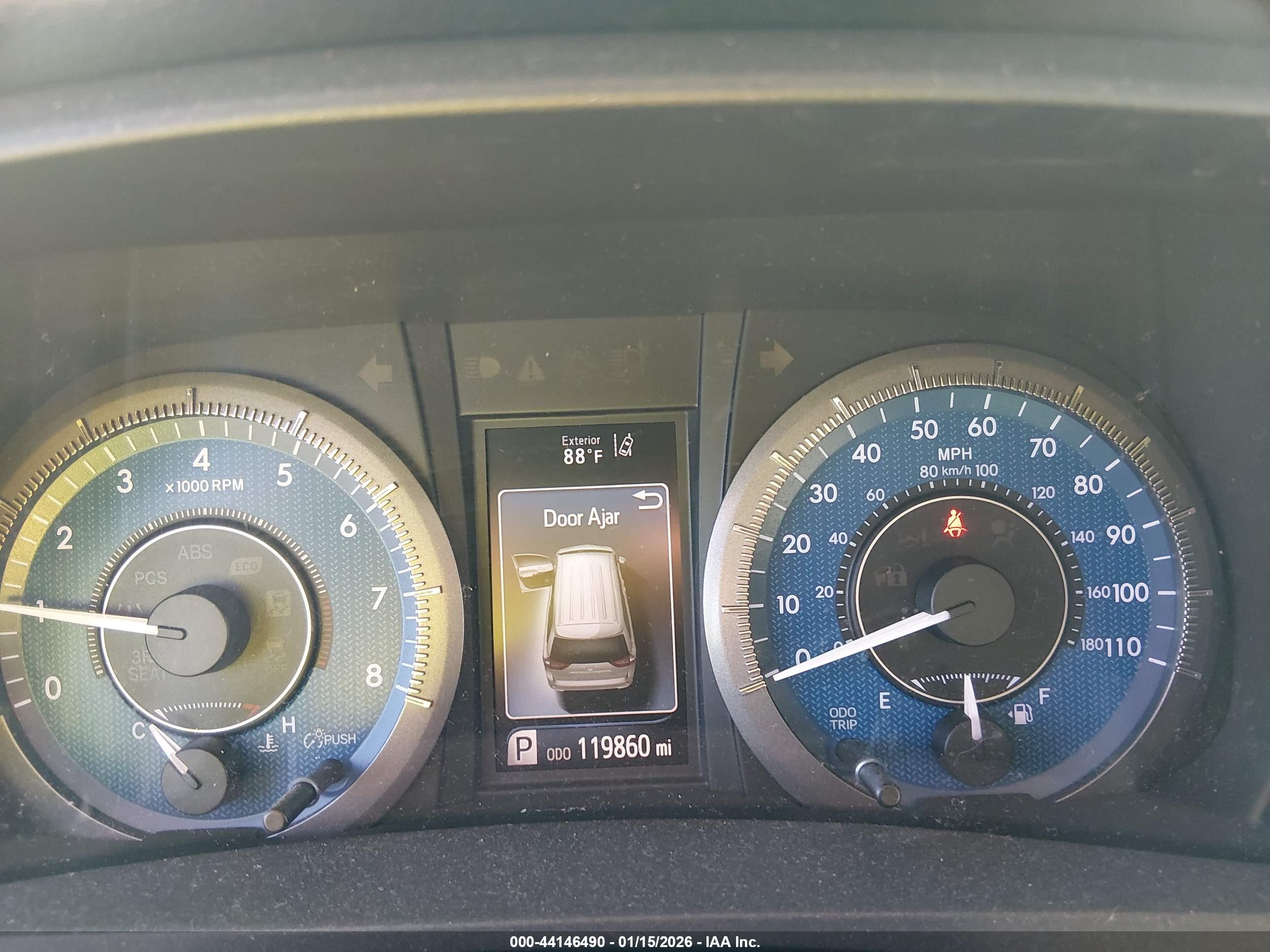 TOYOTA SIENNA image 7