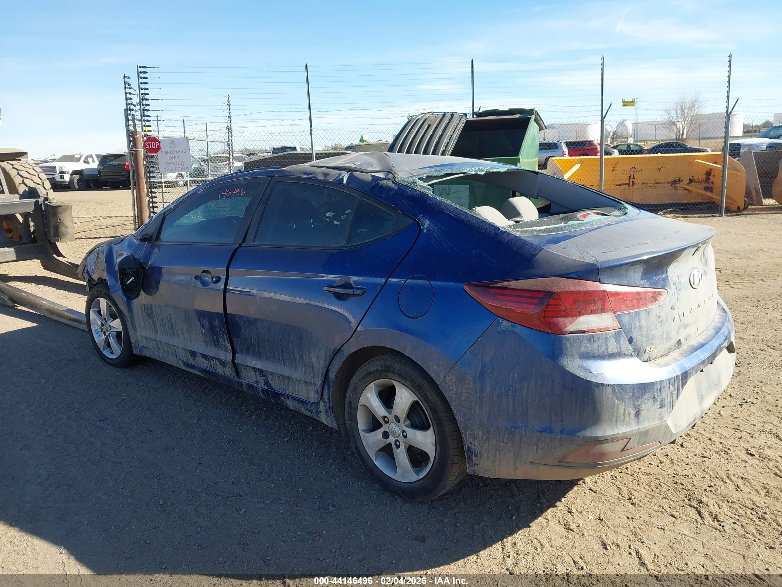 HYUNDAI ELANTRA image 3