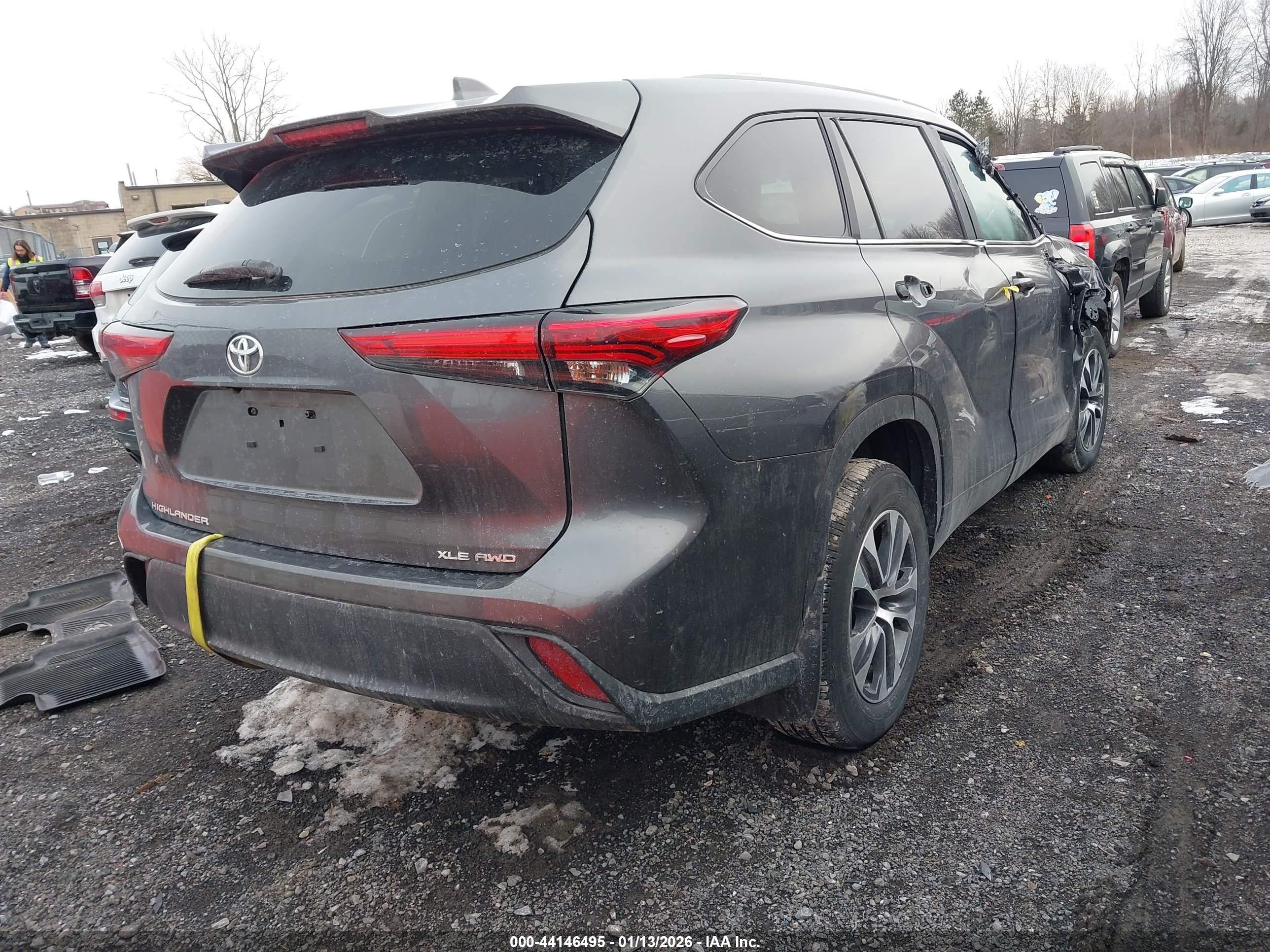 TOYOTA HIGHLANDER image 4