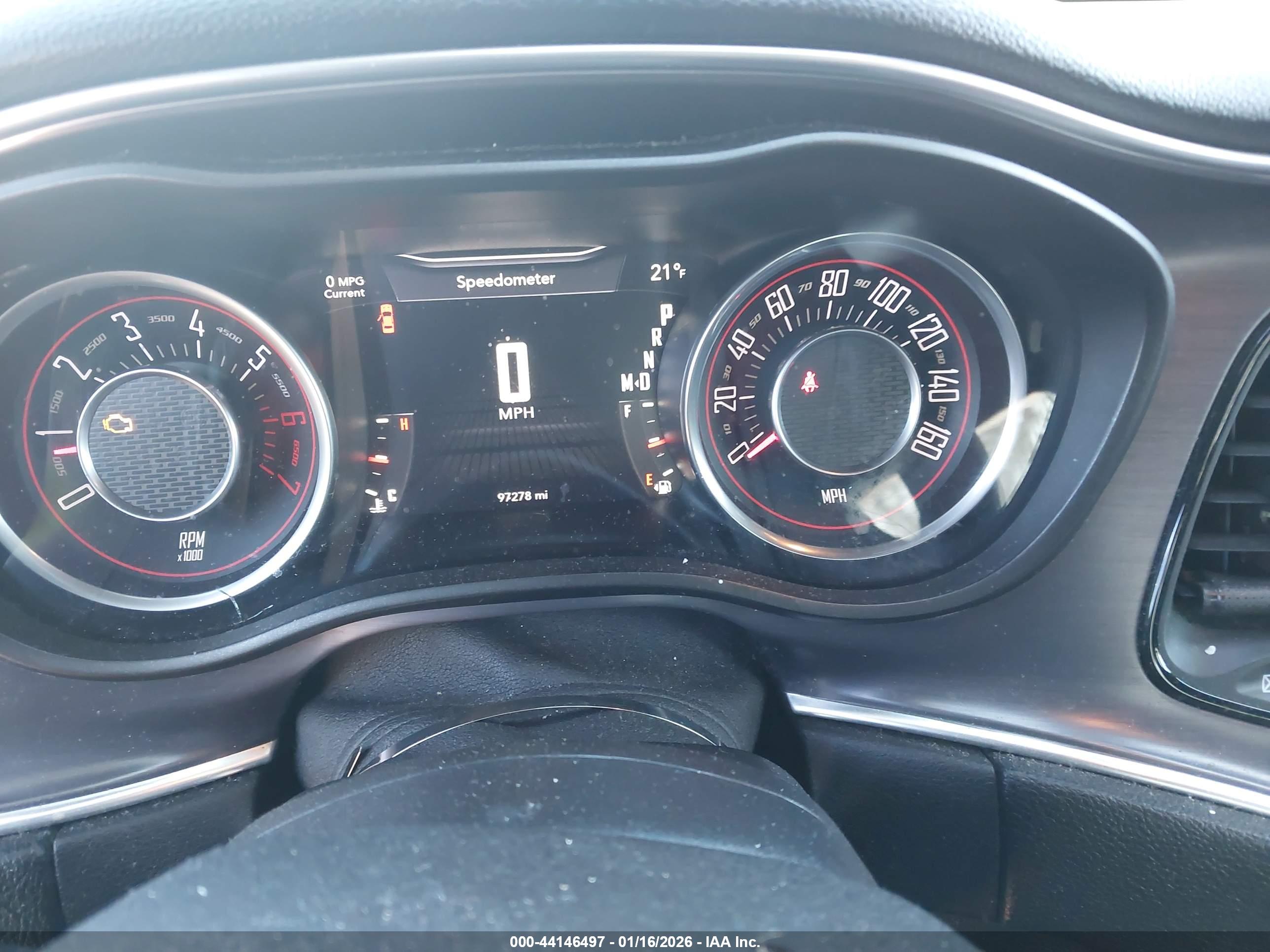 DODGE CHALLENGER image 7
