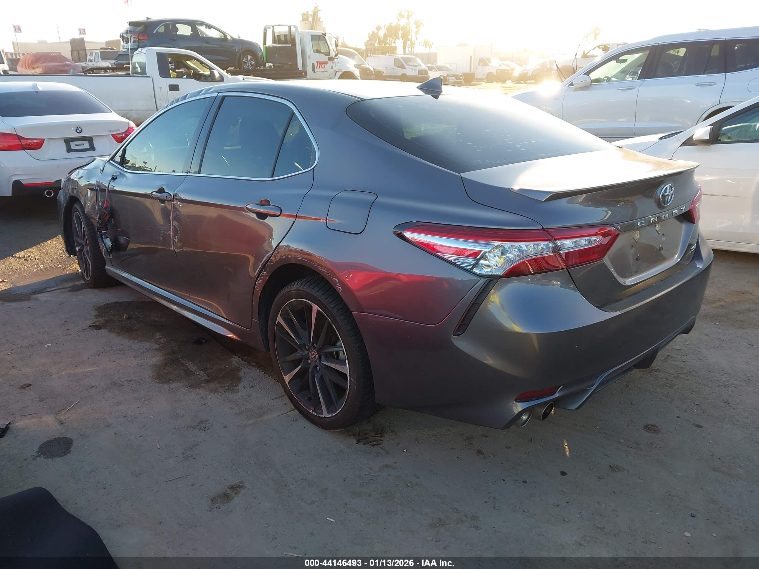 TOYOTA CAMRY image 3