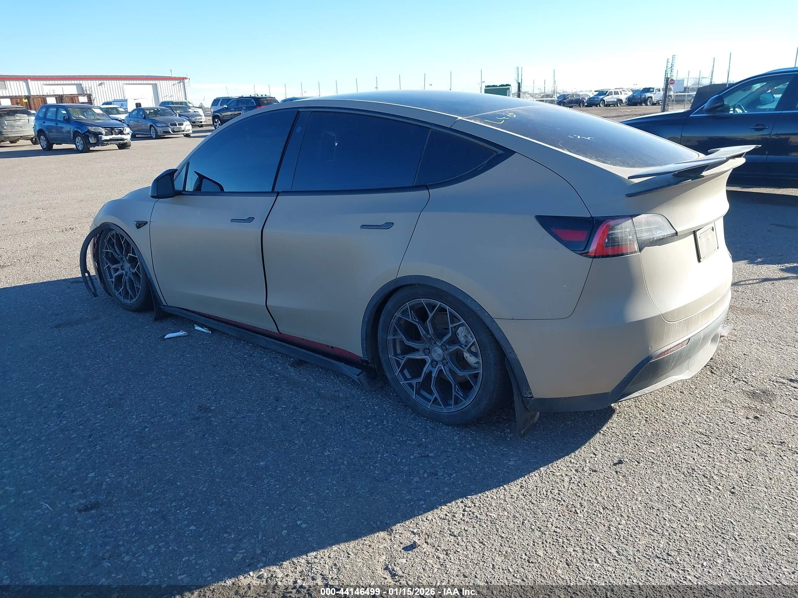 TESLA MODEL image 3