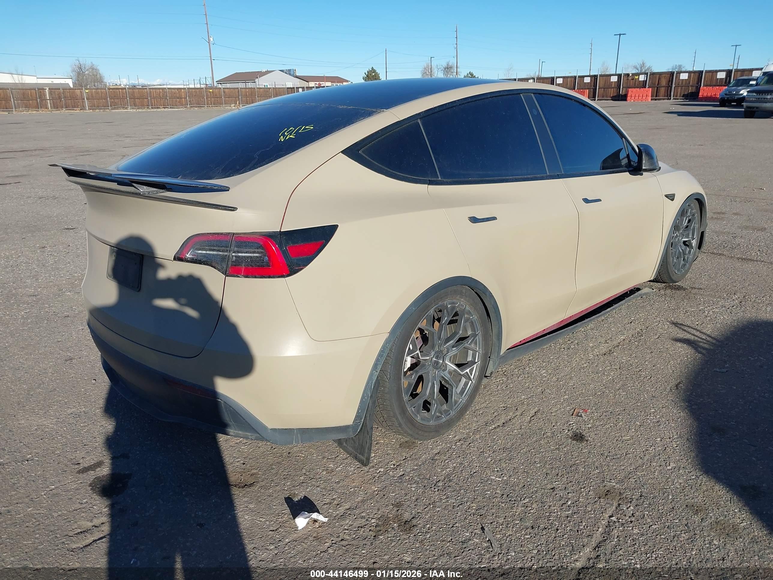 TESLA MODEL image 4