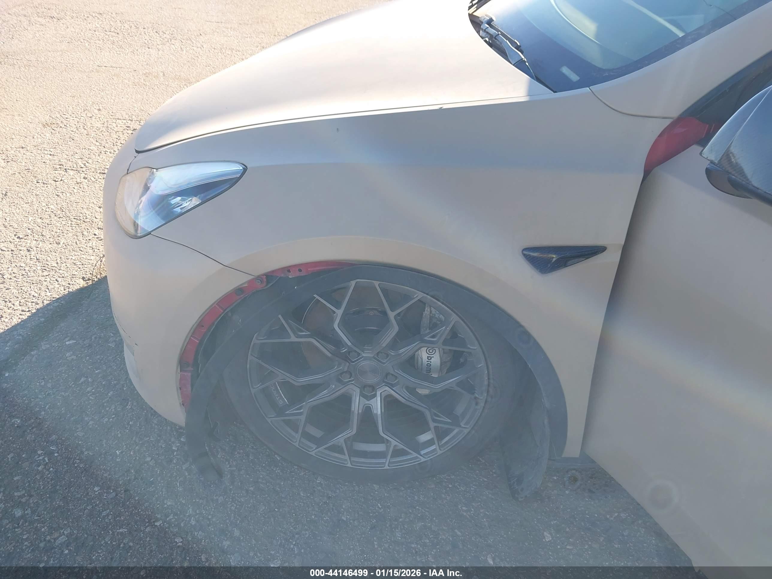 TESLA MODEL image 6