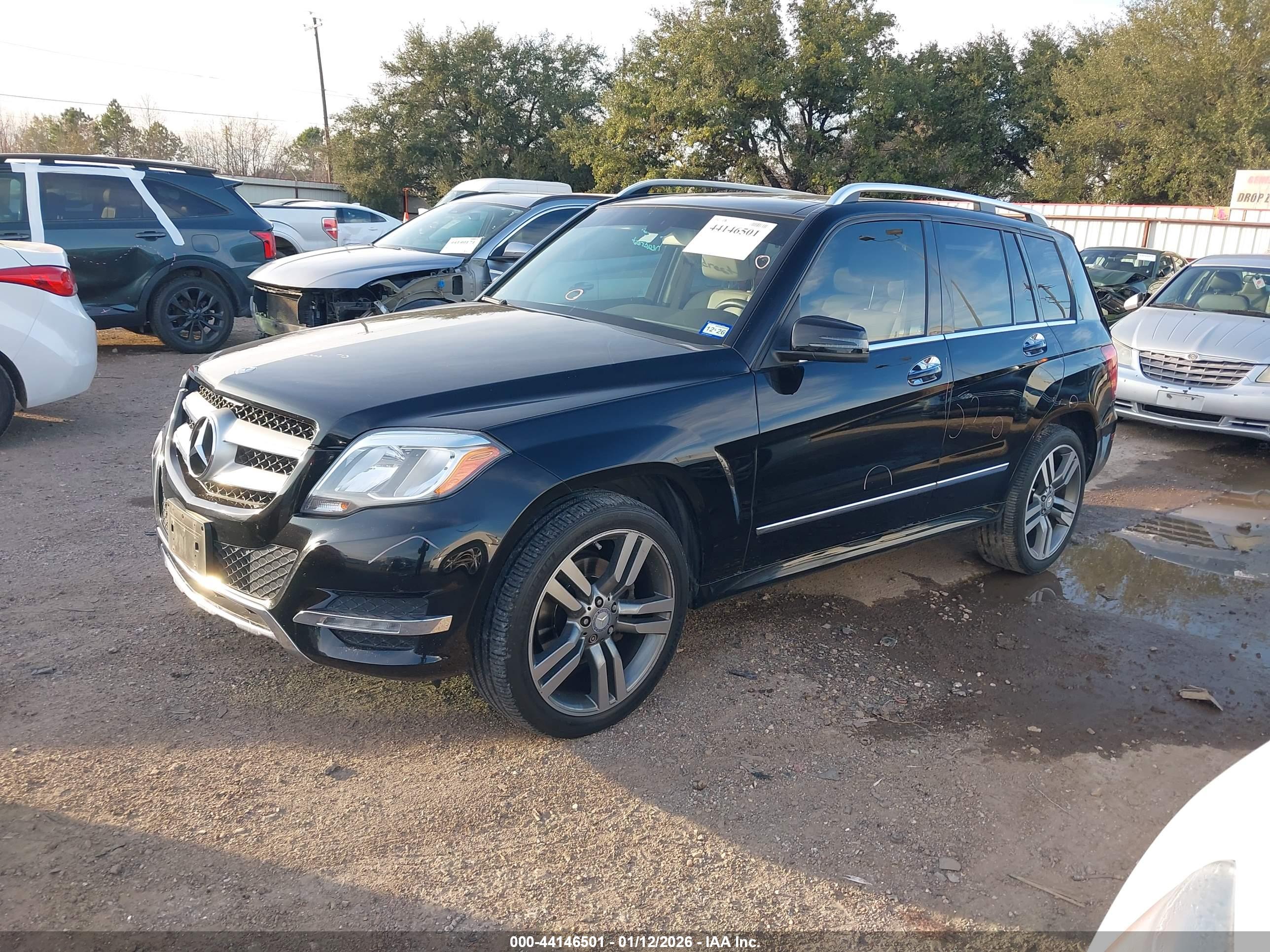 MERCEDES-BENZ GLK image 2