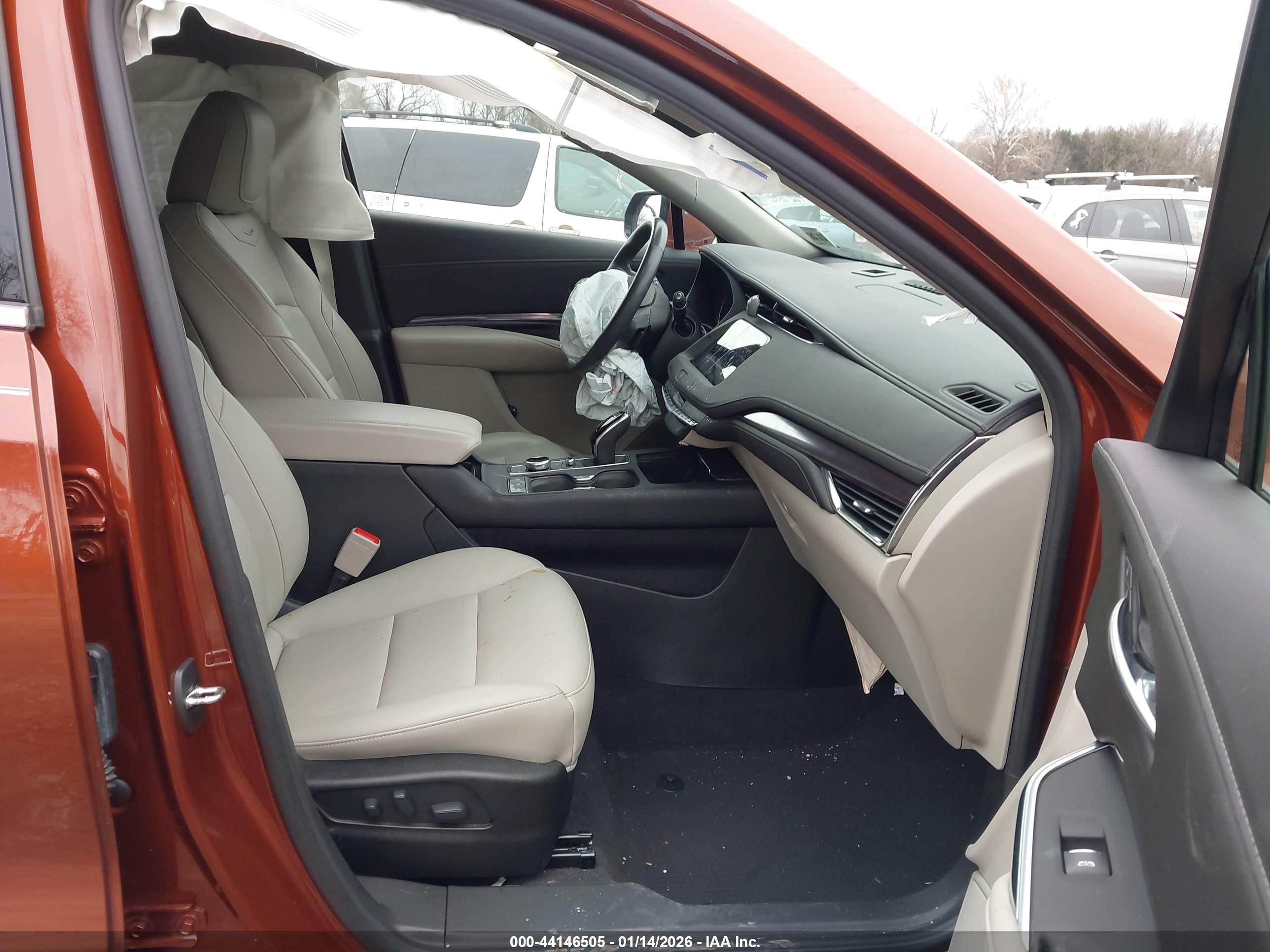 CADILLAC XT4 image 5