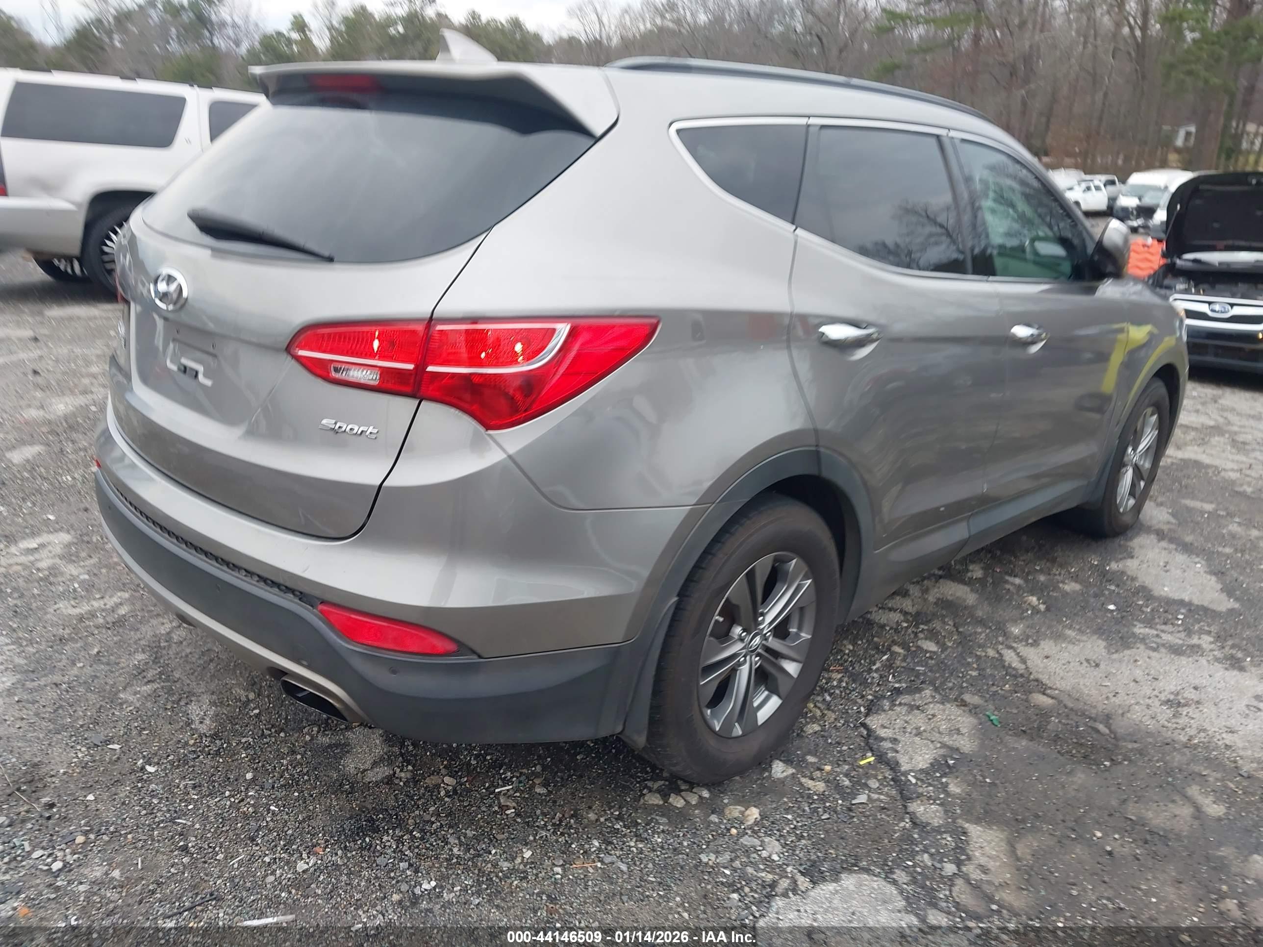 HYUNDAI SANTA image 4
