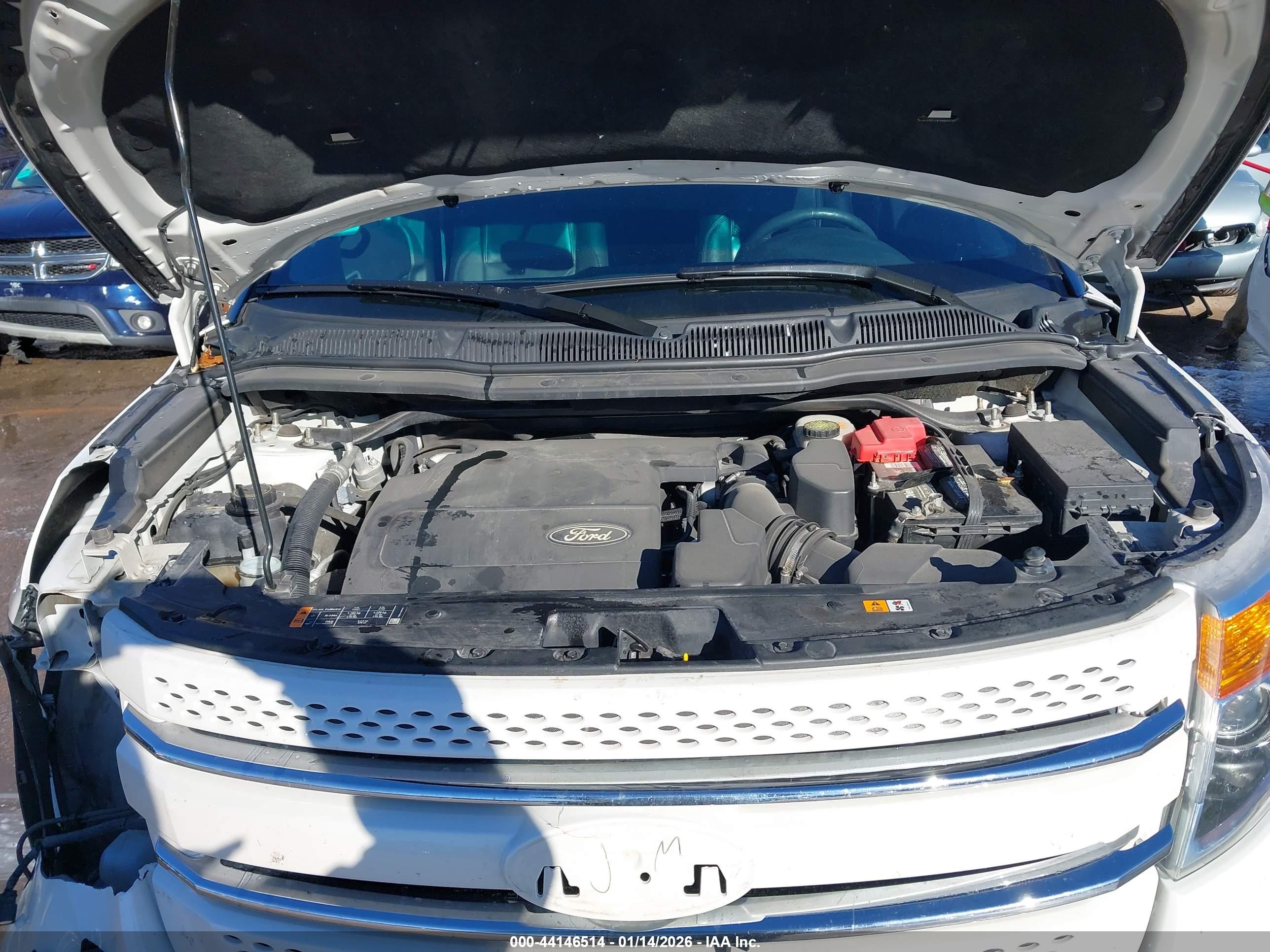 FORD EXPLORER image 10