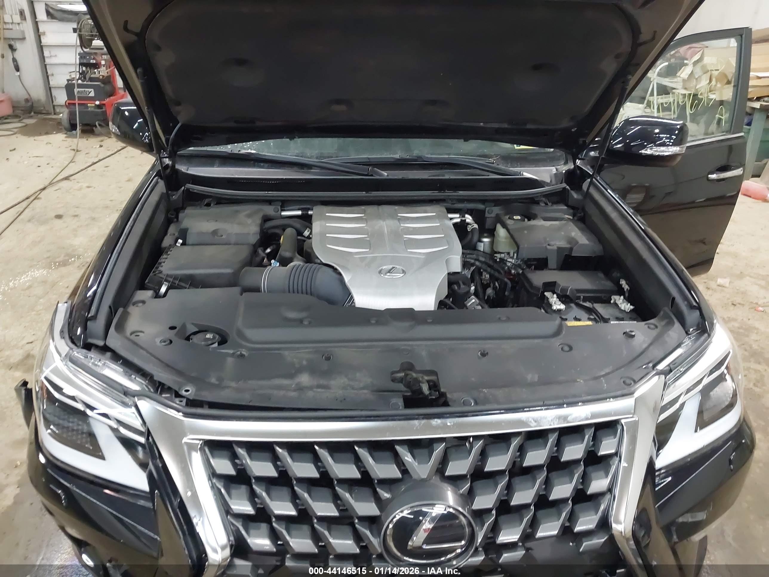 LEXUS GX image 10
