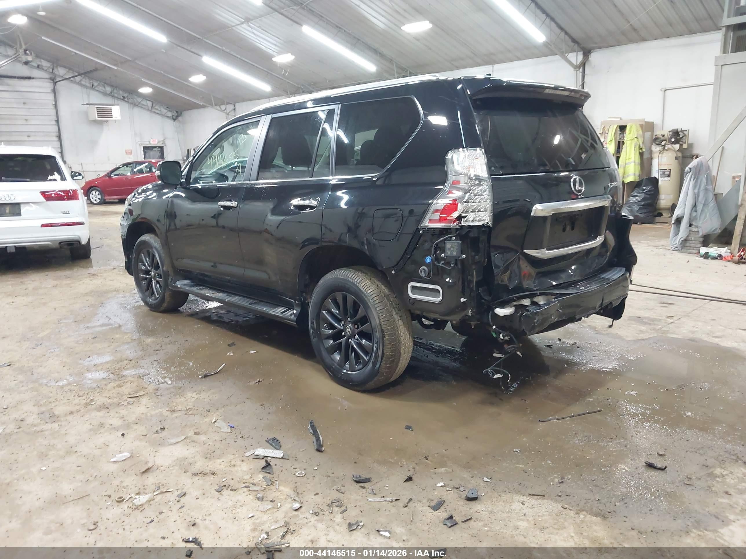 LEXUS GX image 3