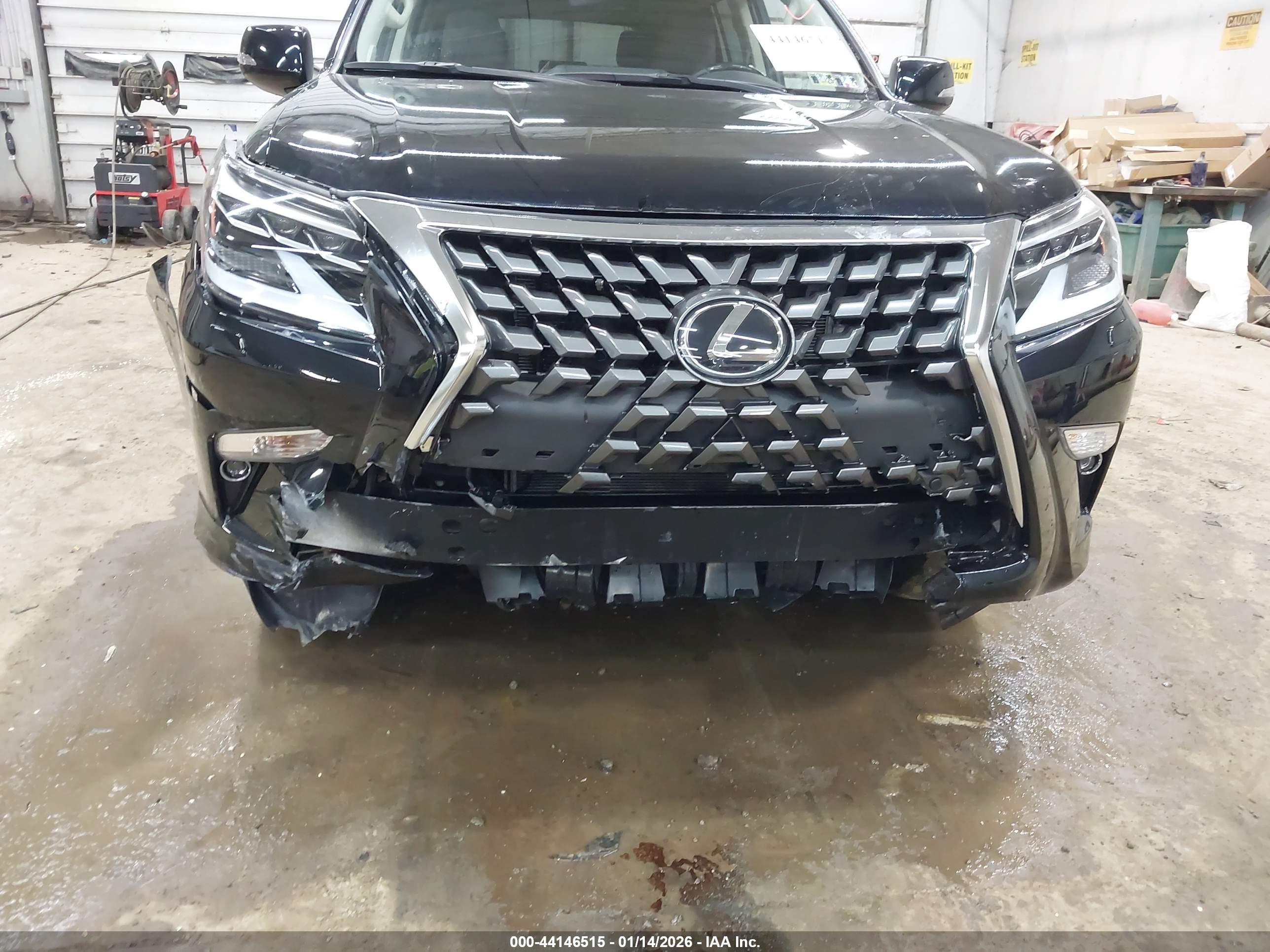 LEXUS GX image 6